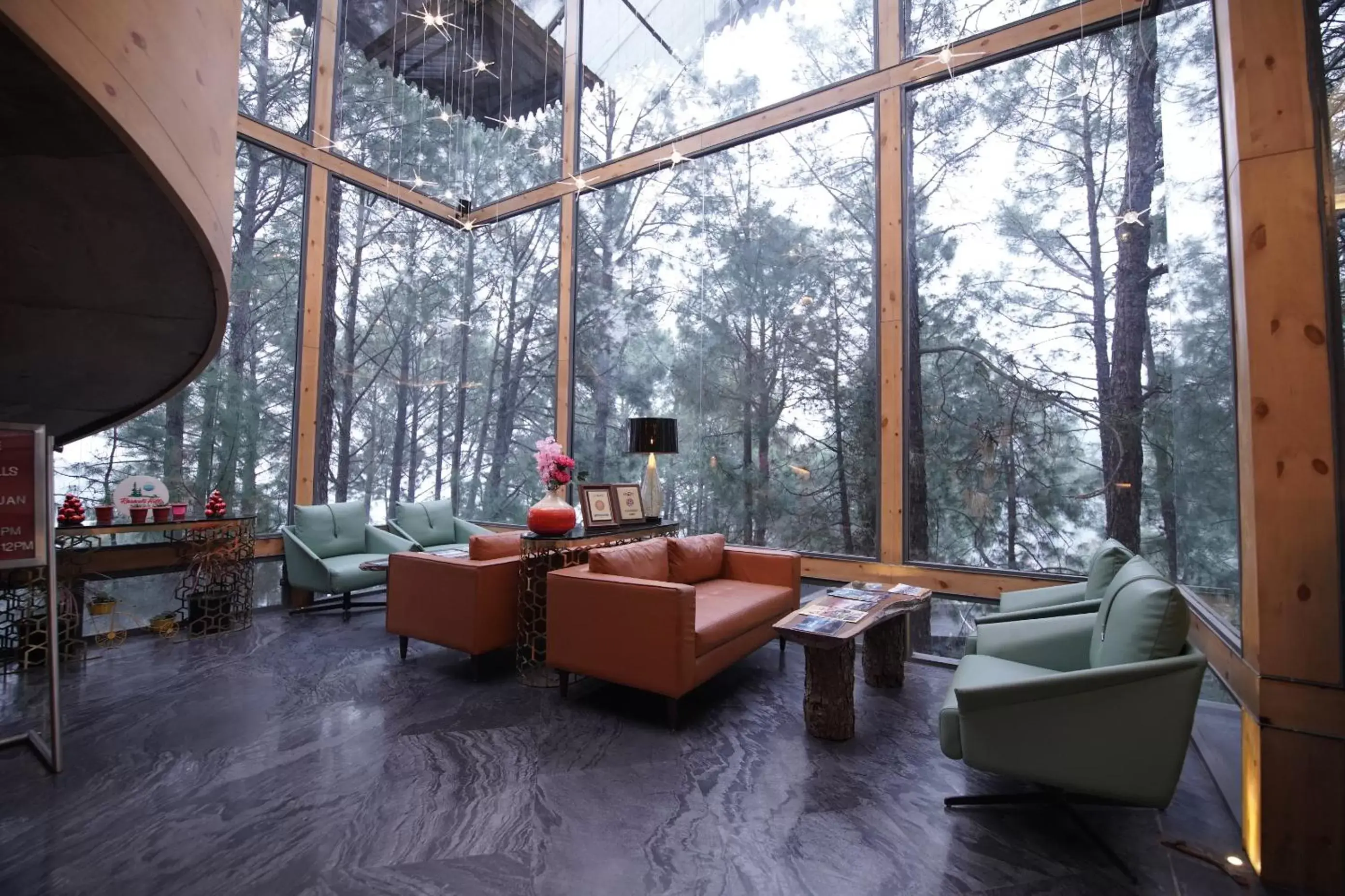 Lobby or reception in Kasauli Hills Resort