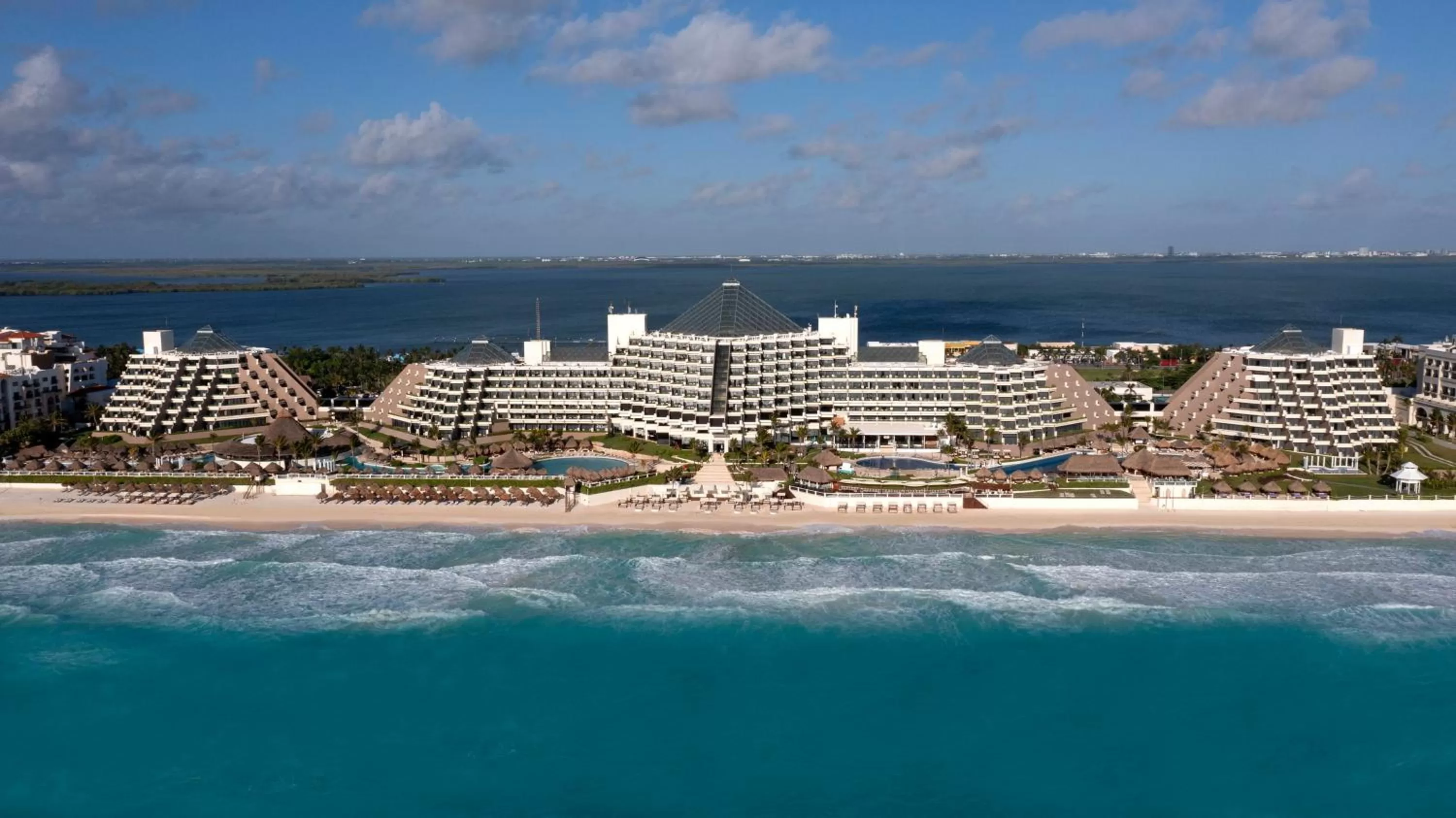 Property building in Paradisus Cancun All Inclusive