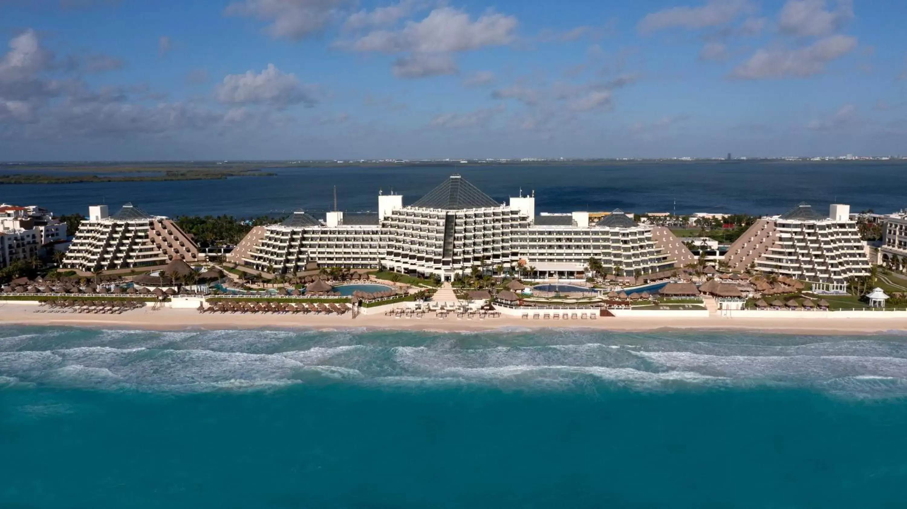 Property building, Bird's-eye View in Paradisus Cancun All Inclusive