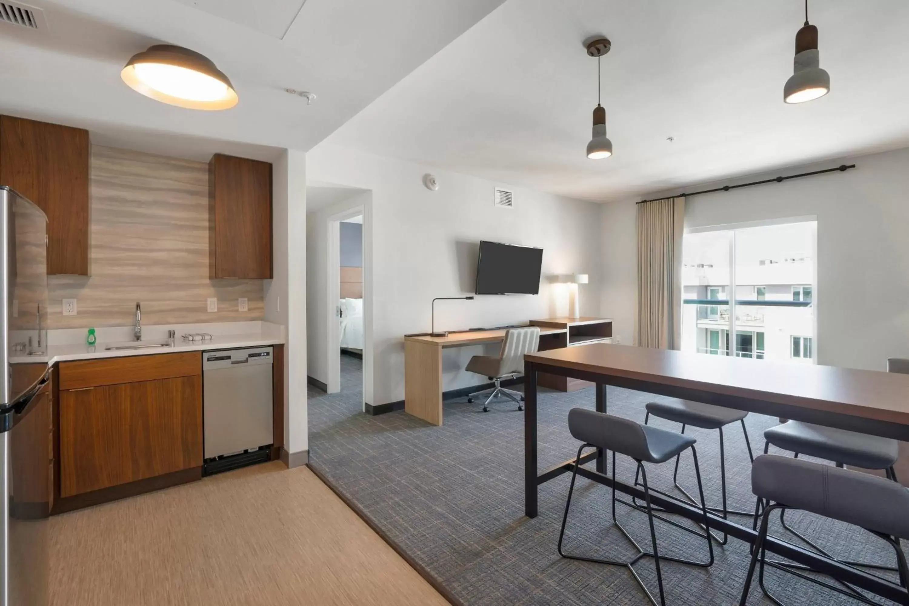 Bedroom, Kitchen/Kitchenette in Residence Inn by Marriott Marina del Rey