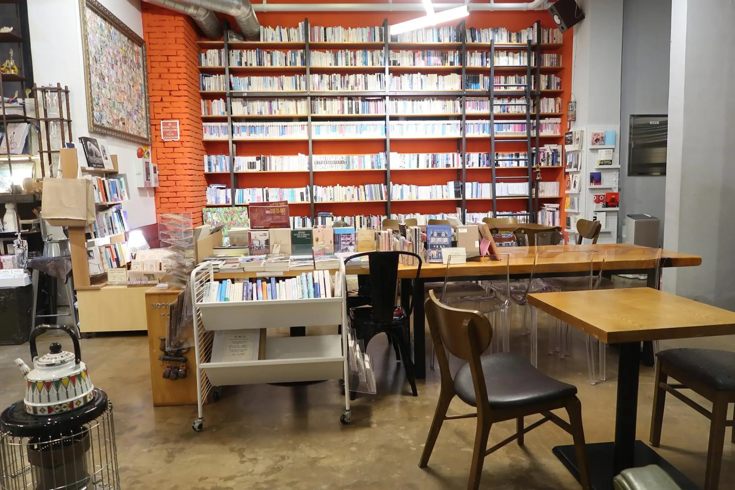 Restaurant/places to eat in Andong Poong-gyung HOSTEL n LIBRARY Restaurant/places to eat in Andong Poong-gyung HOSTEL n LIBRARY