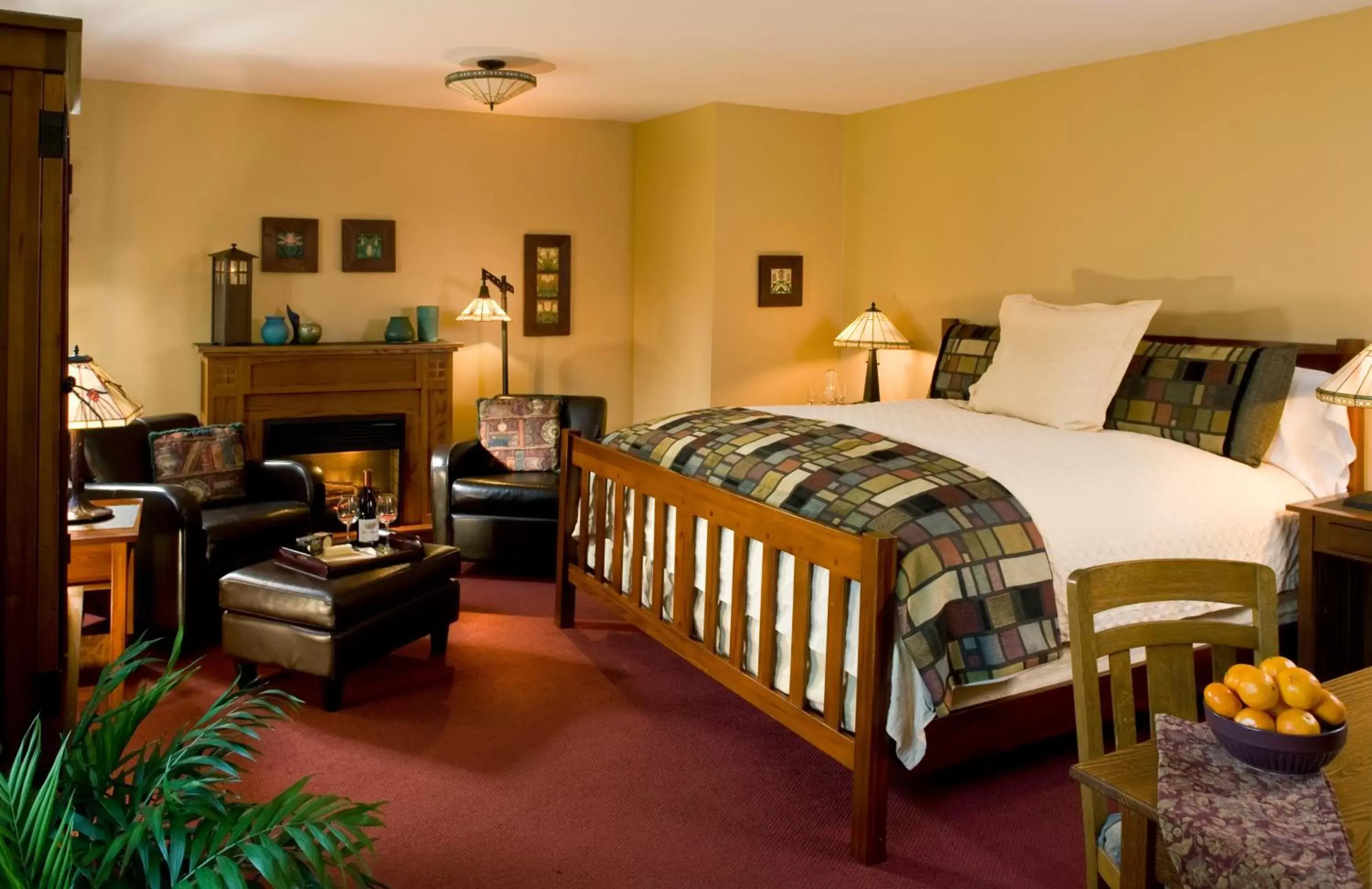 Bed in Settlers Inn