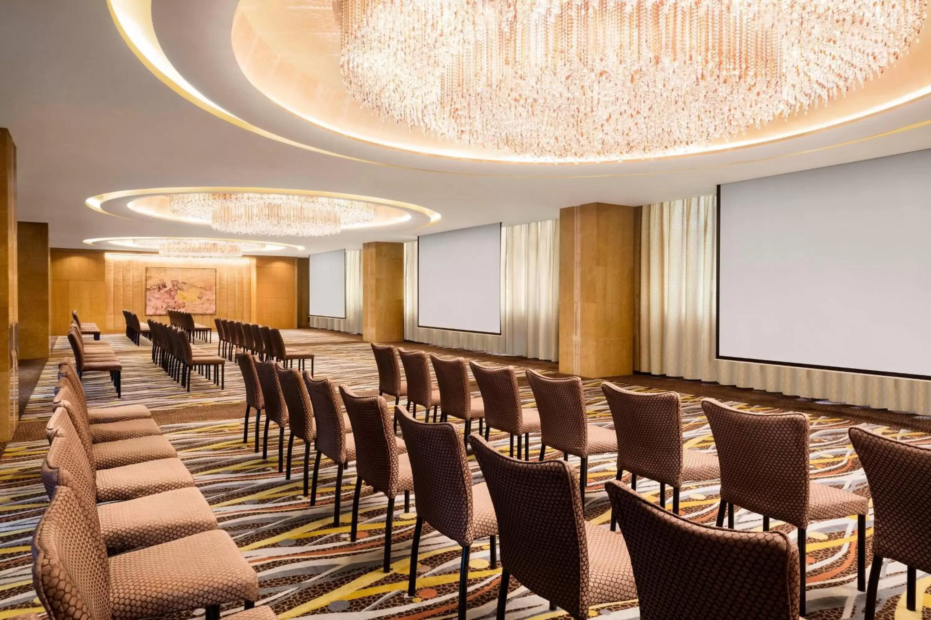 Meeting/conference room in Sheraton Grand Shanghai Pudong Hotel & Residences