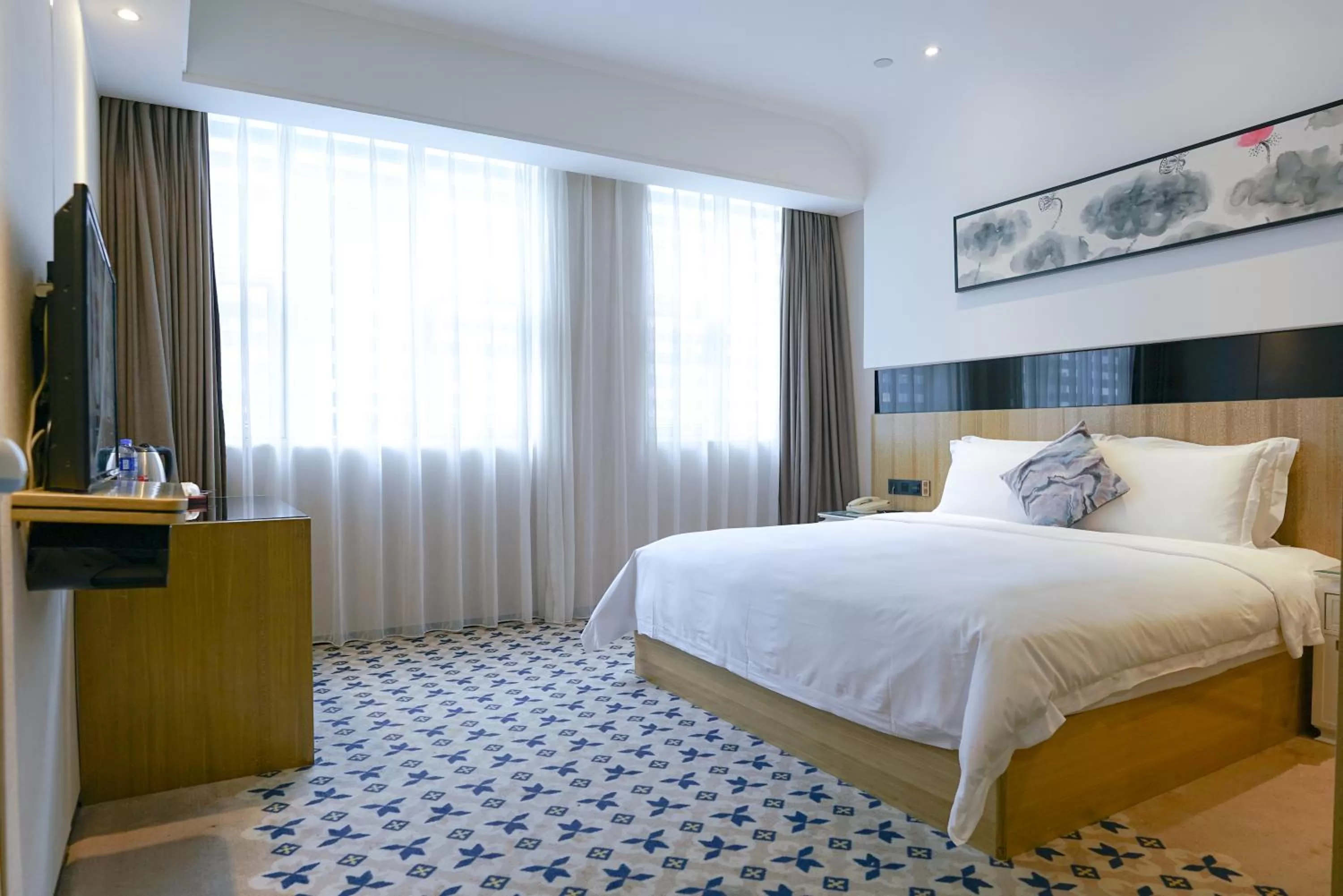 Bed in Paco Hotel Tiyuxilu Metro Guangzhou-Free Shuttle Bus fir Canton Fair