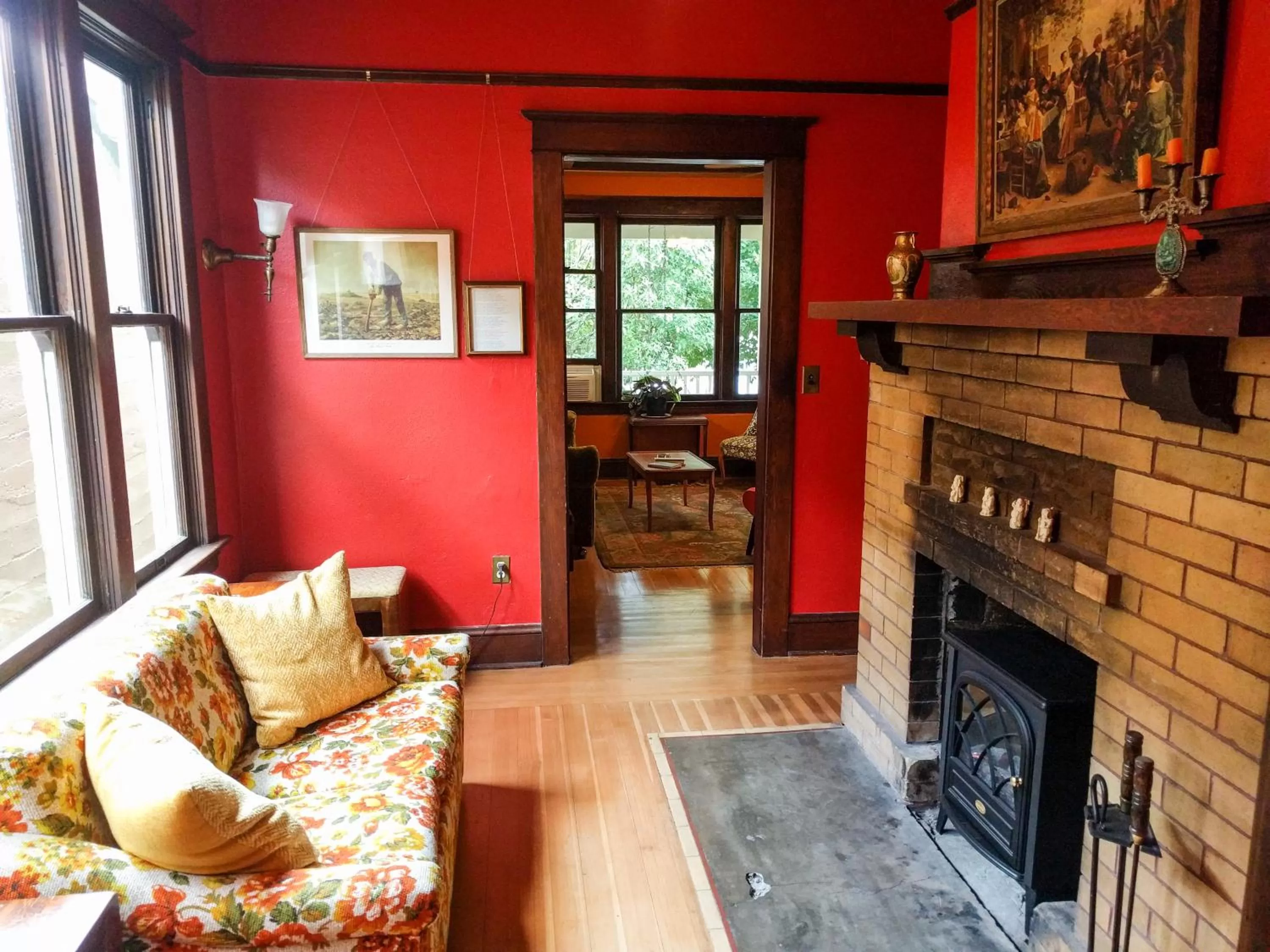 Living room in Bluebird Guesthouse