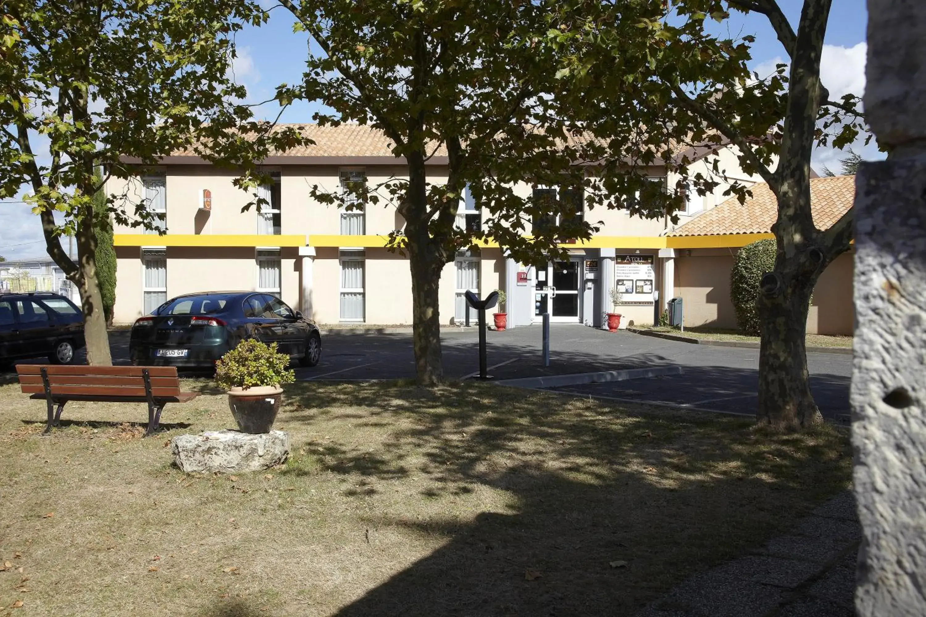 Facade/entrance, Property Building in Hotel Atoll