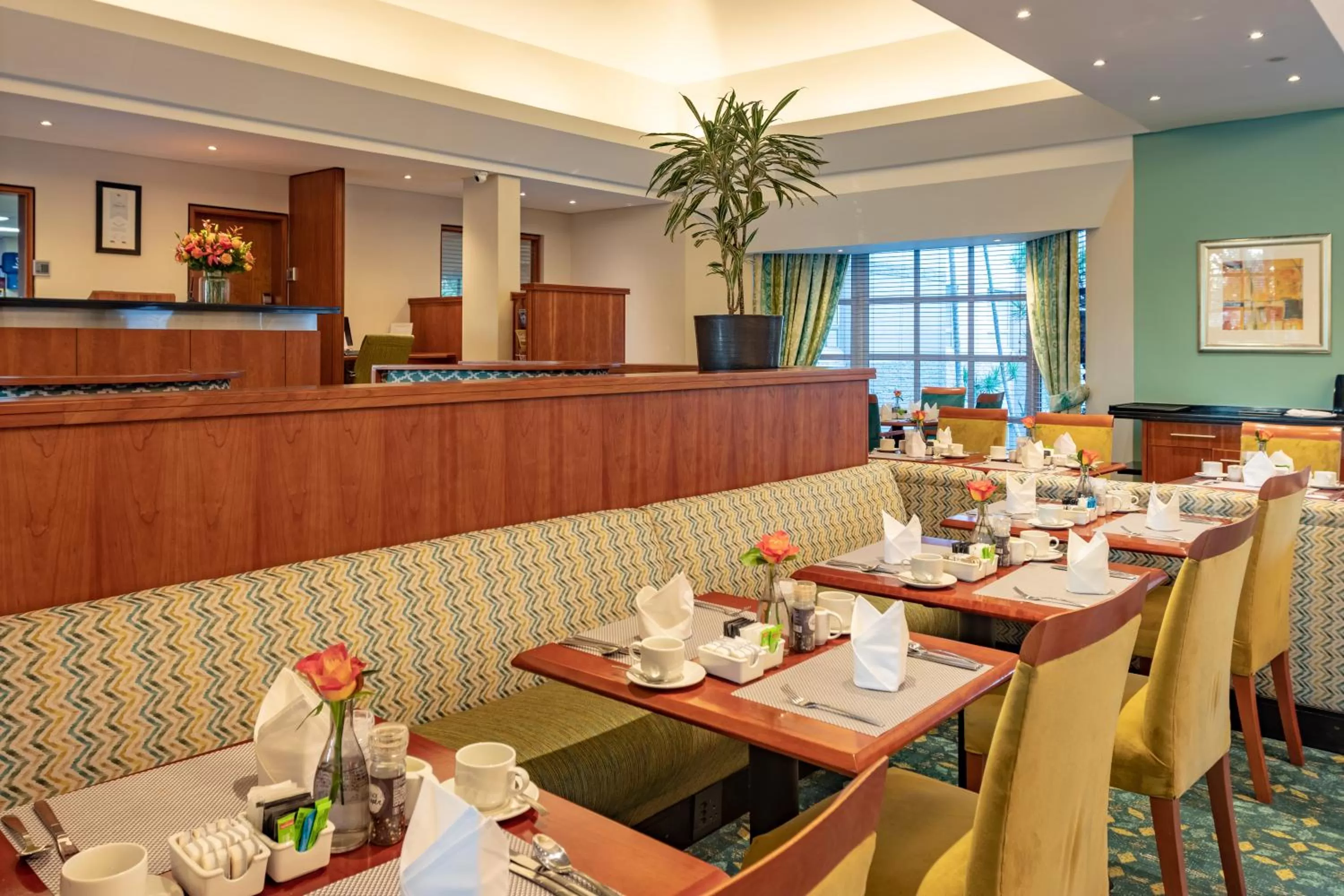 Restaurant/places to eat in City Lodge Hotel Durban