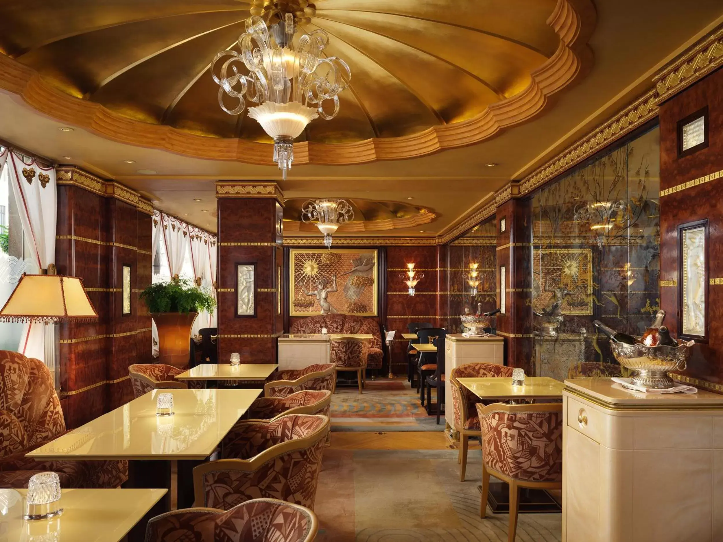 Lounge or bar, Restaurant/Places to Eat in The Ritz London