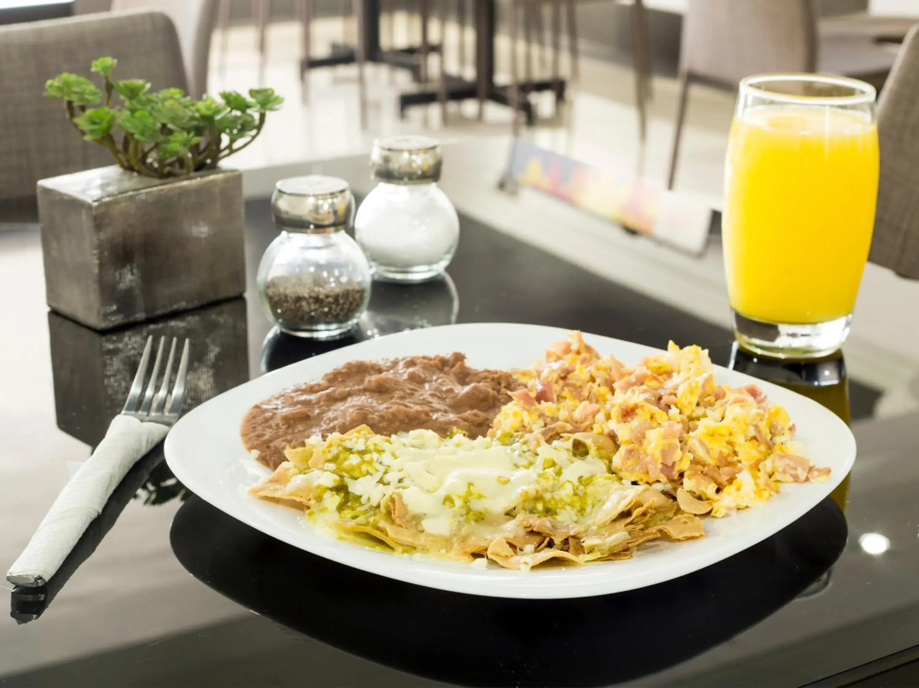 Food in VN Hotel Food in VN Hotel