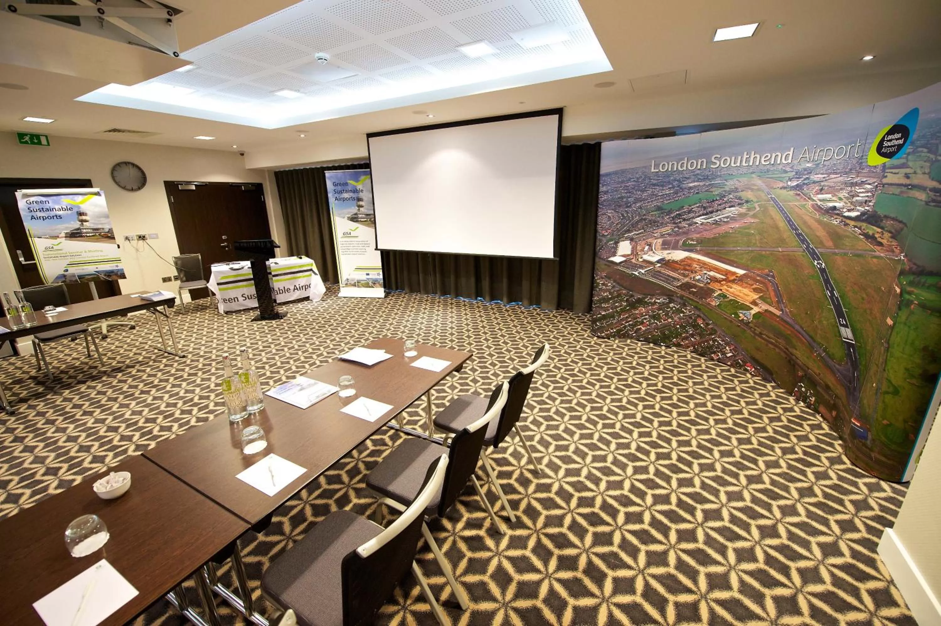 Meeting/conference room in Holiday Inn Southend by IHG