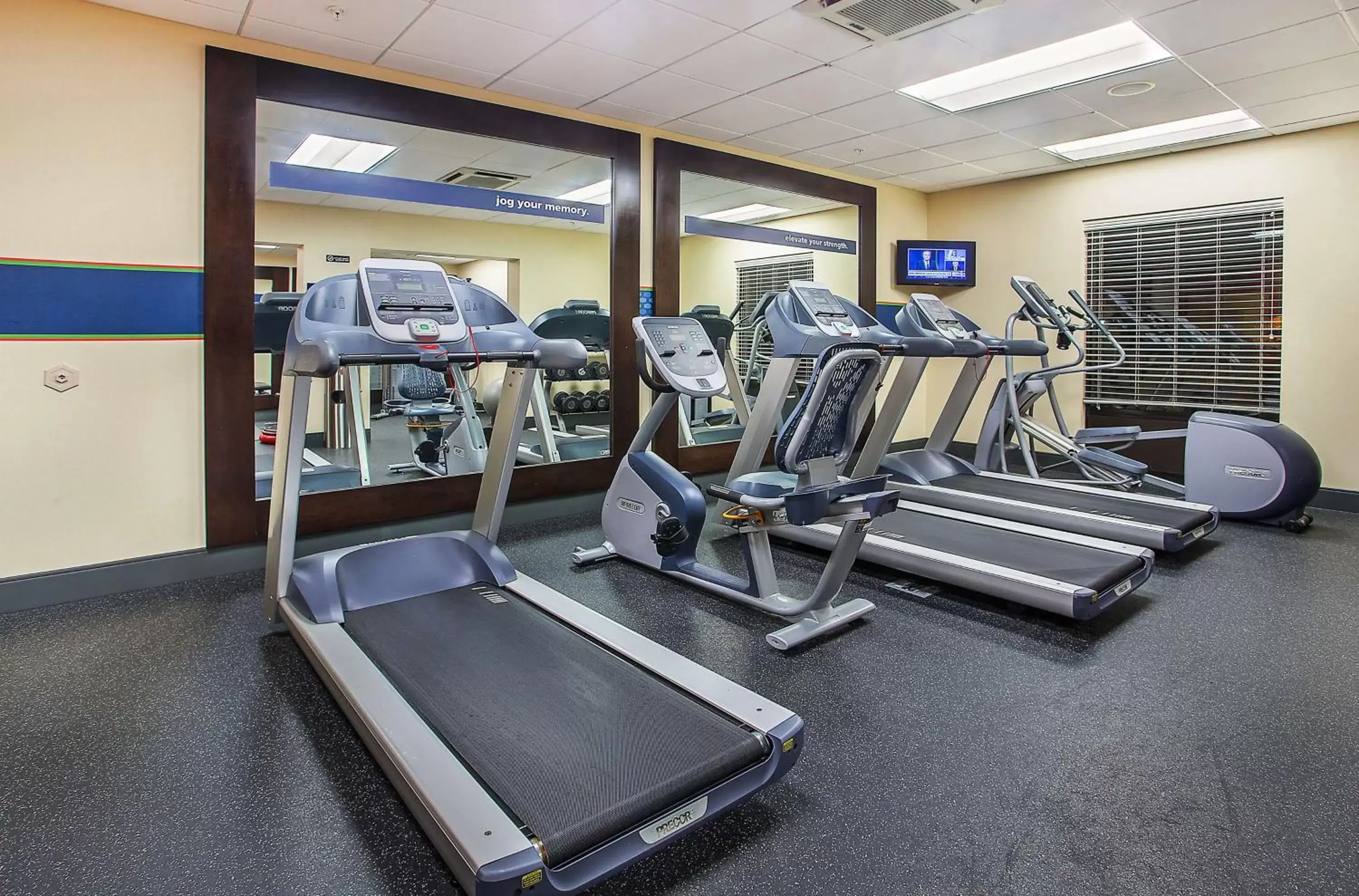 Fitness centre/facilities, Fitness Center/Facilities in Hampton Inn Knoxville-West At Cedar Bluff