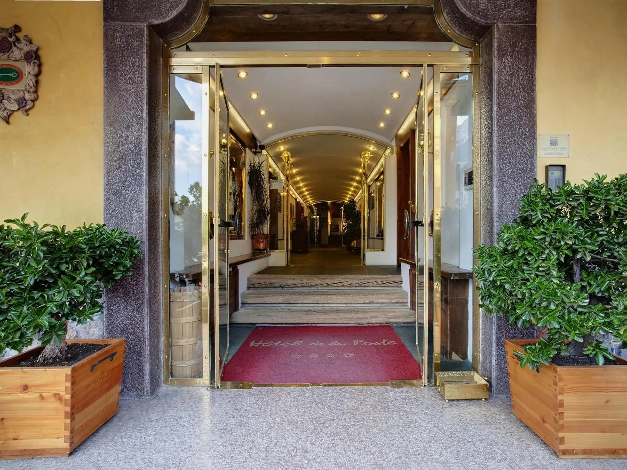 Facade/entrance in Hotel De La Poste