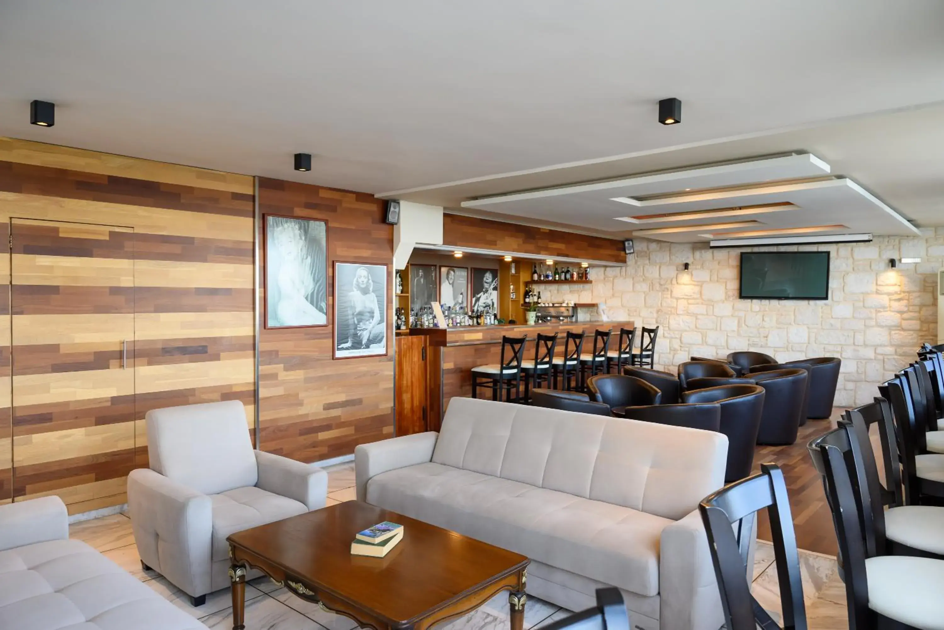 Lounge/Bar in El Greco Hotel