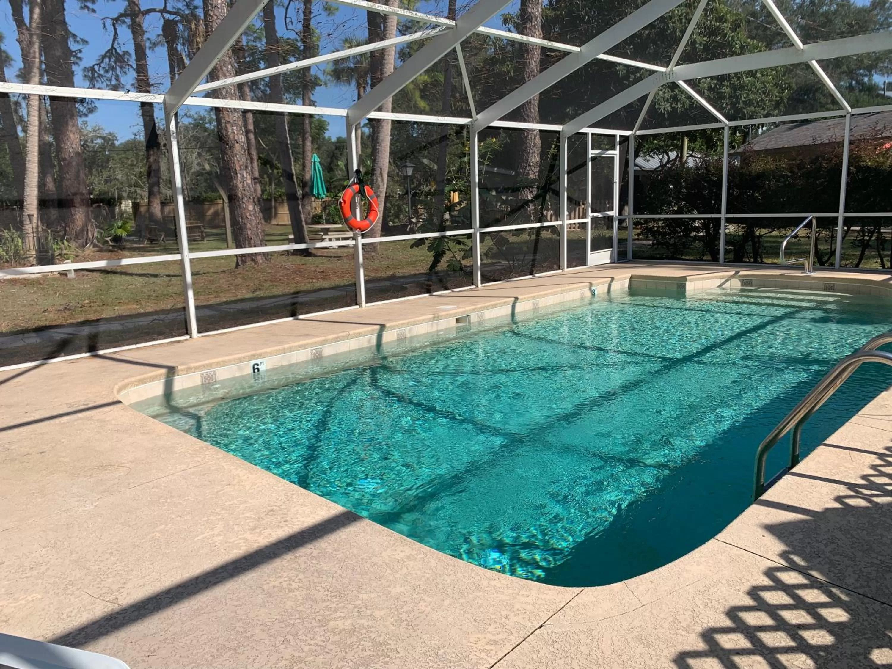 Swimming pool in Nature Coast Inn & Cottages