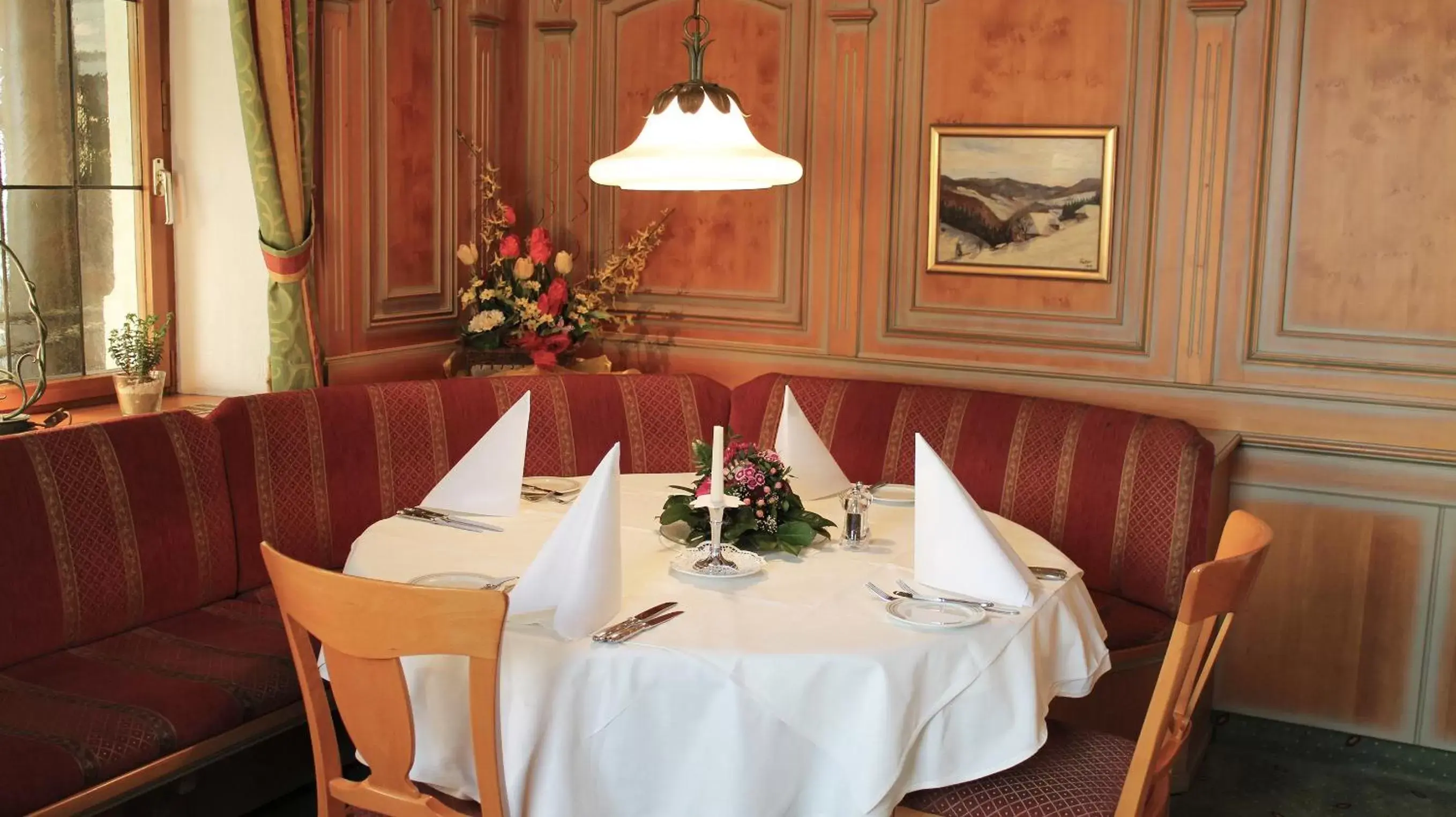 Food, Restaurant/Places to Eat in Hotel Zum Schiff