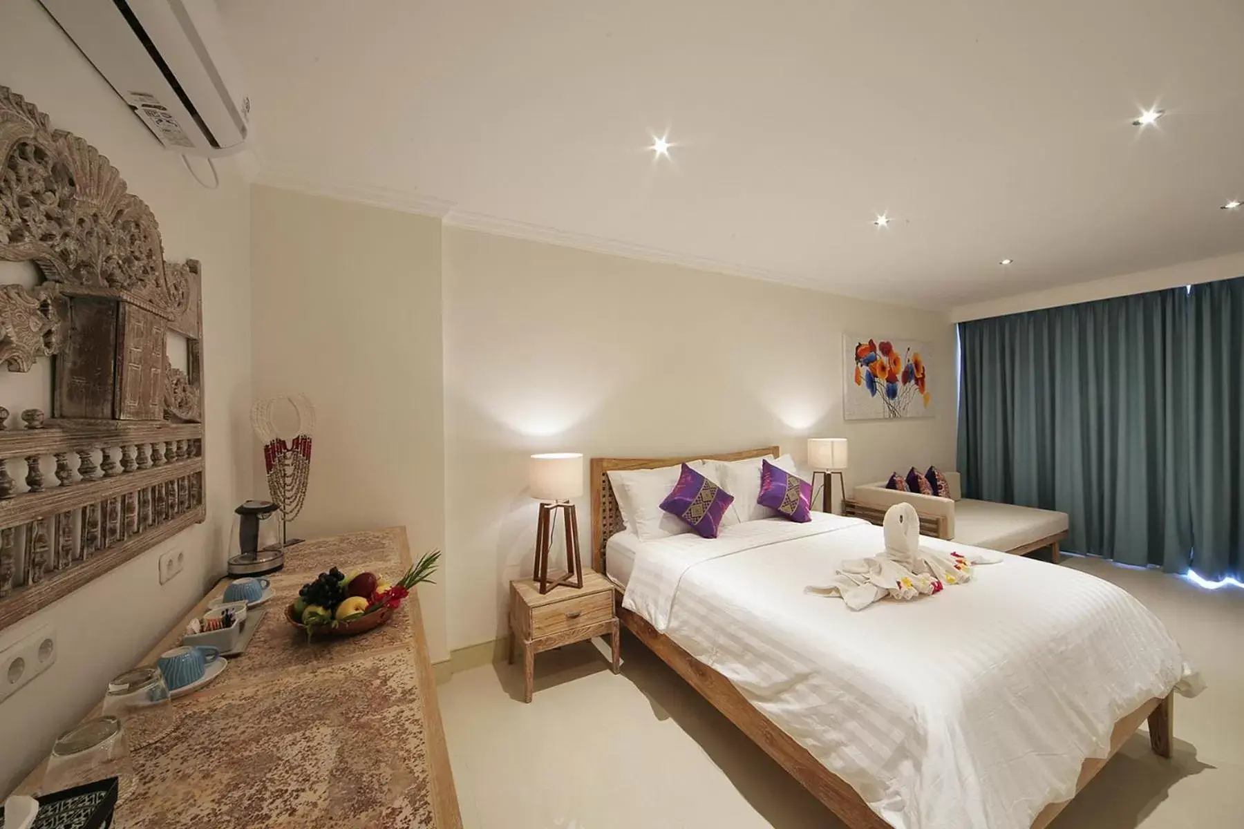 Photo of the whole room, Bed in Gili Meno Mojo Beach Resort Photo of the whole room, Bed in Gili Meno Mojo Beach Resort