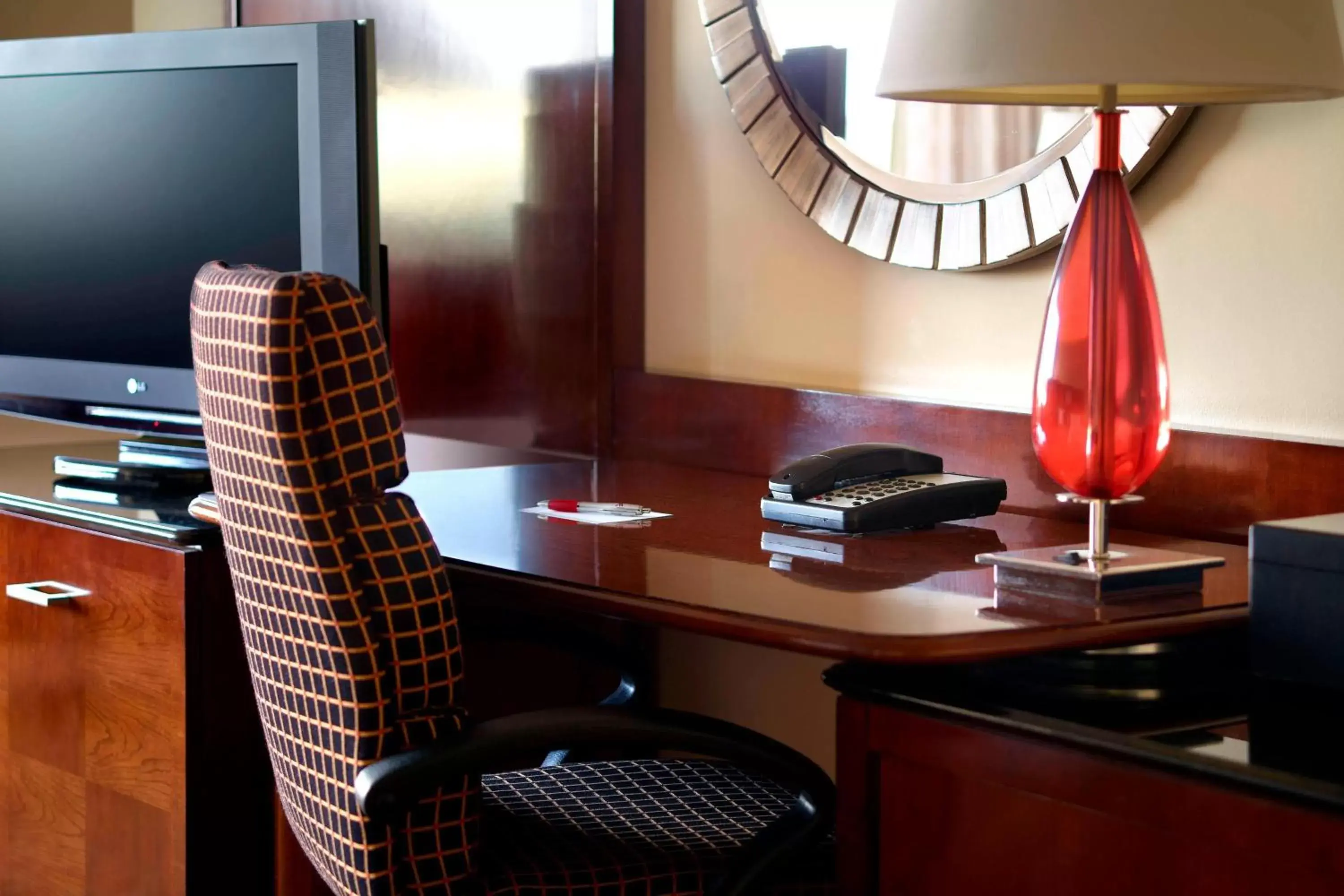 Executive One-Bedroom King Suite with Sofa Bed in New Orleans Marriott Metairie At Lakeway Executive One-Bedroom King Suite with Sofa Bed in New Orleans Marriott Metairie At Lakeway