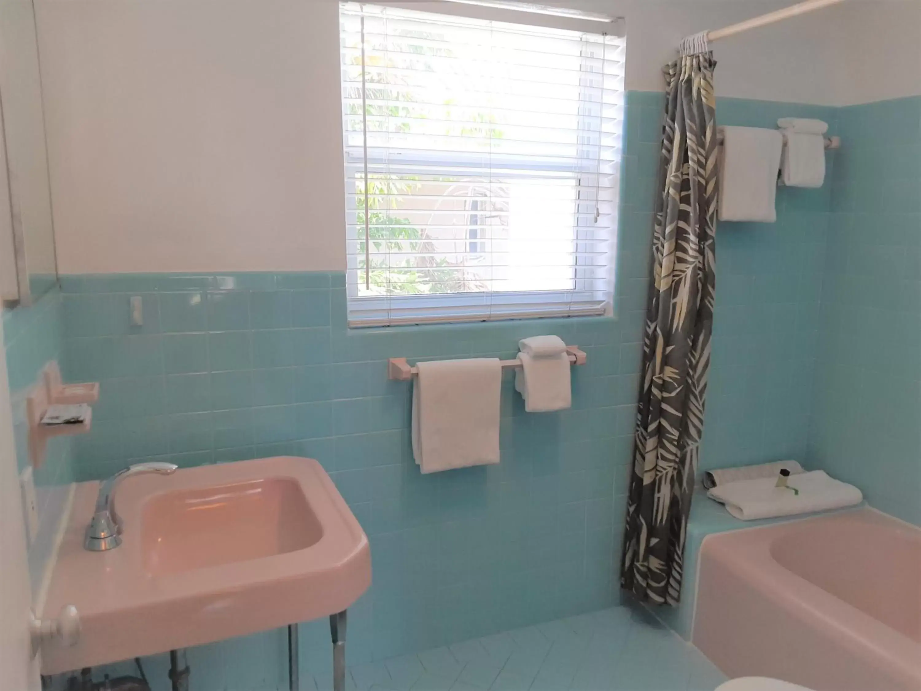 Toilet, Bathroom in Manhattan Tower Apartment Hotel