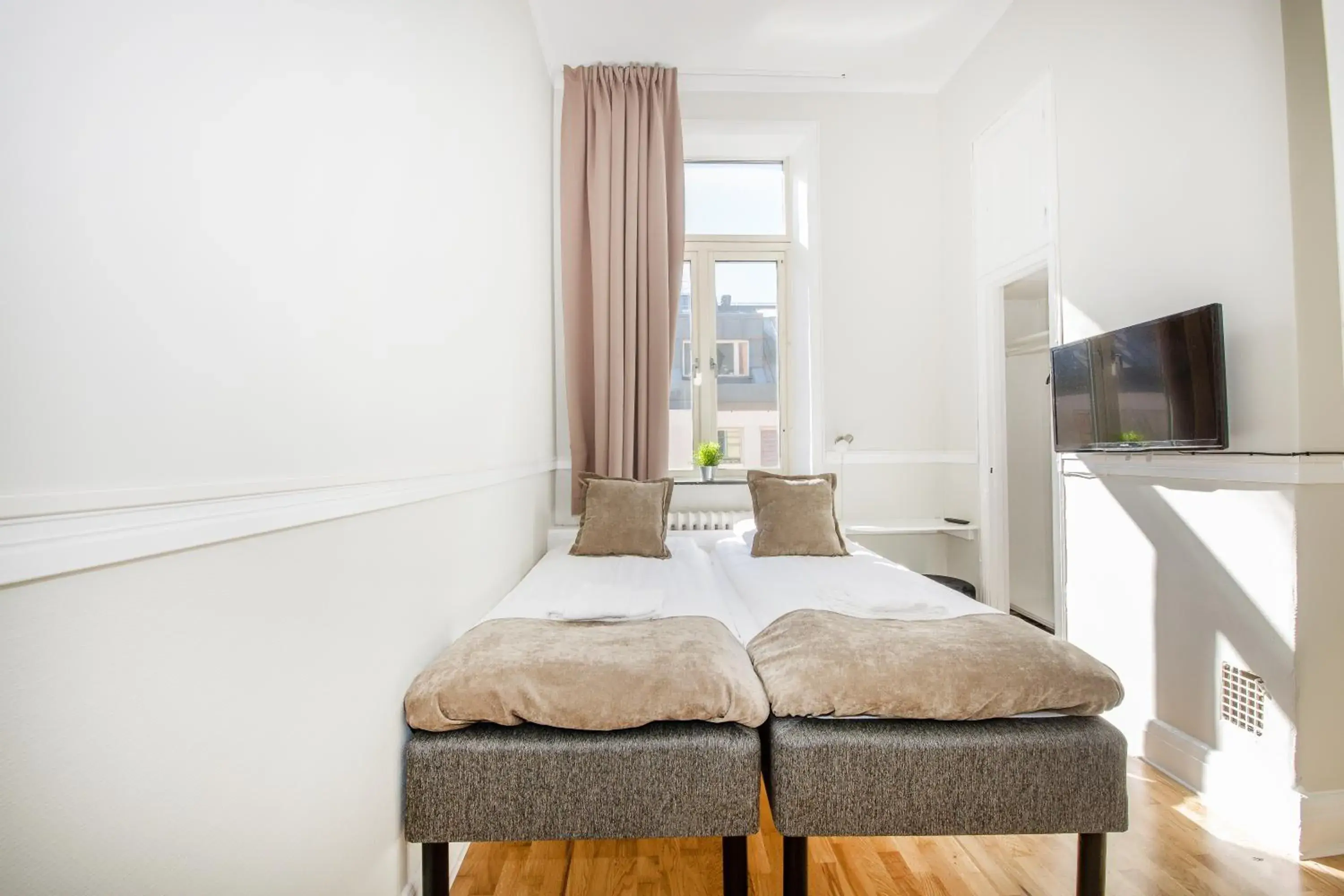 Small Double or Twin Room in City Hotell Avenyn Small Double or Twin Room in City Hotell Avenyn