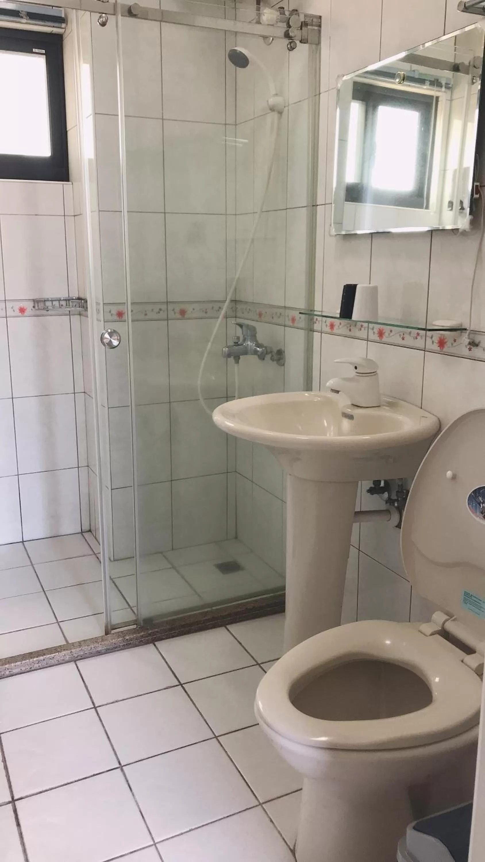 Shower, Bathroom in Frank B&B