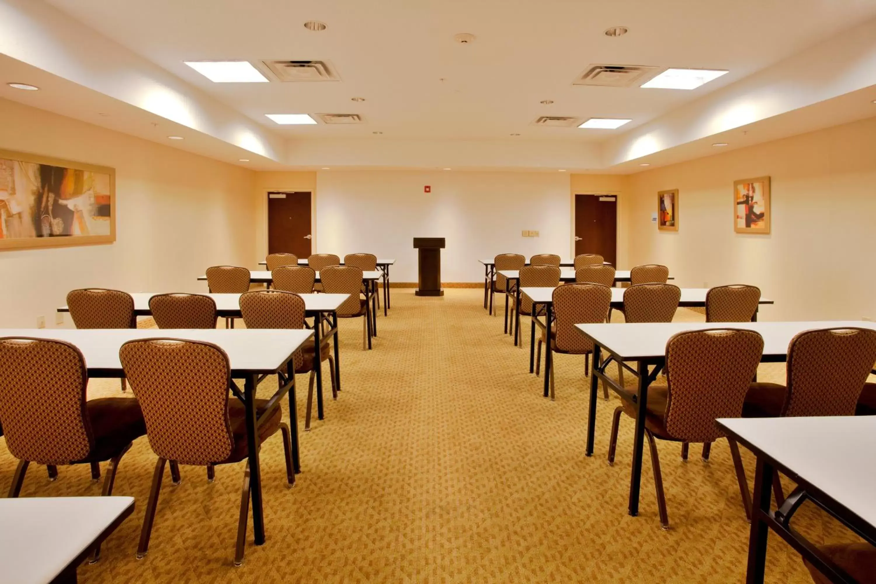 Meeting/conference room in Holiday Inn Express Orlando-Ocoee East, an IHG Hotel