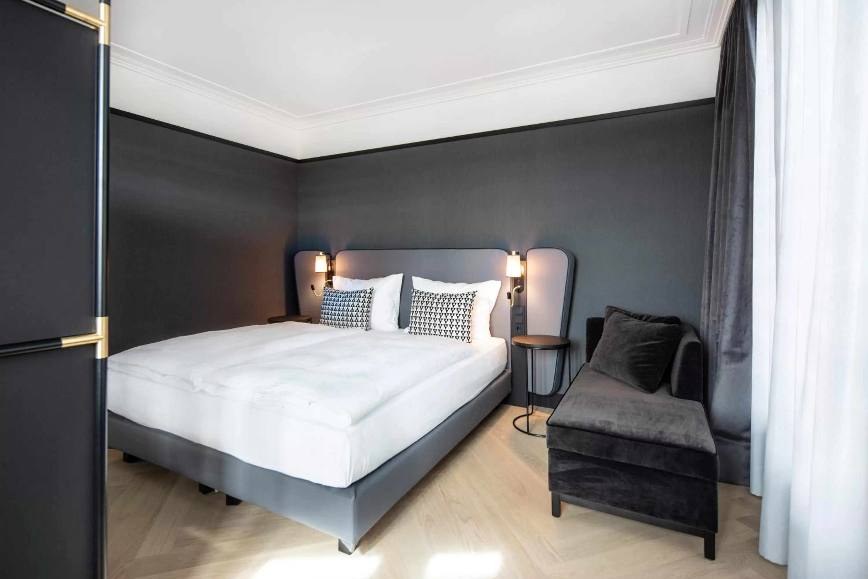 Photo of the whole room, Bed in Hotel Schillerhof, Weimar