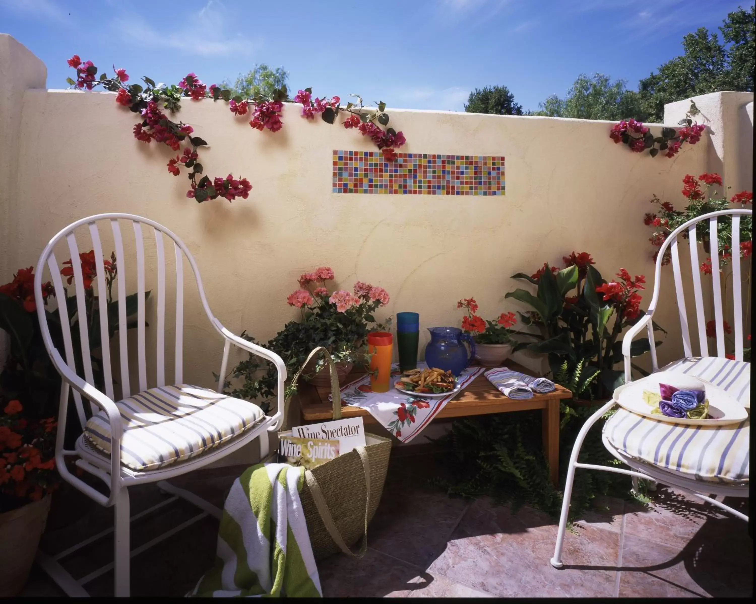 Decorative detail in Sonoma Creek Inn