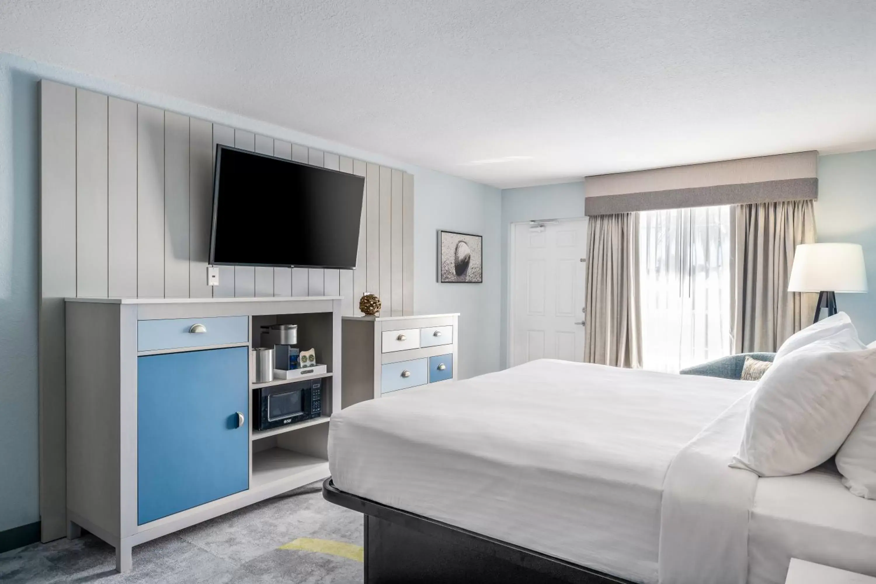 TV and multimedia, Bed in Capt Hirams Resort TV and multimedia, Bed in Capt Hirams Resort