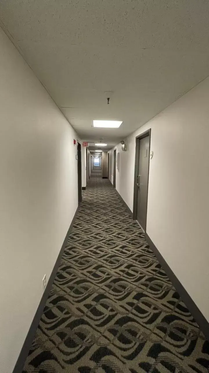 Facade/entrance in La Quinta Inn and Suites by Wyndham Cincinnati North Facade/entrance in La Quinta Inn and Suites by Wyndham Cincinnati North