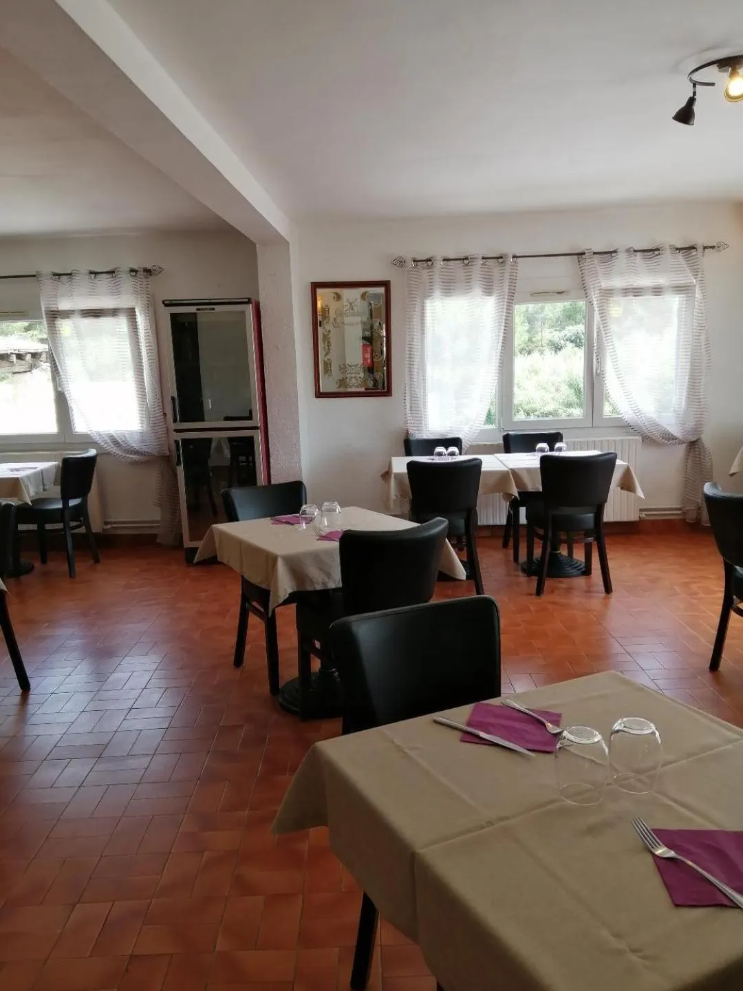 Restaurant/places to eat in Auberge La Folie