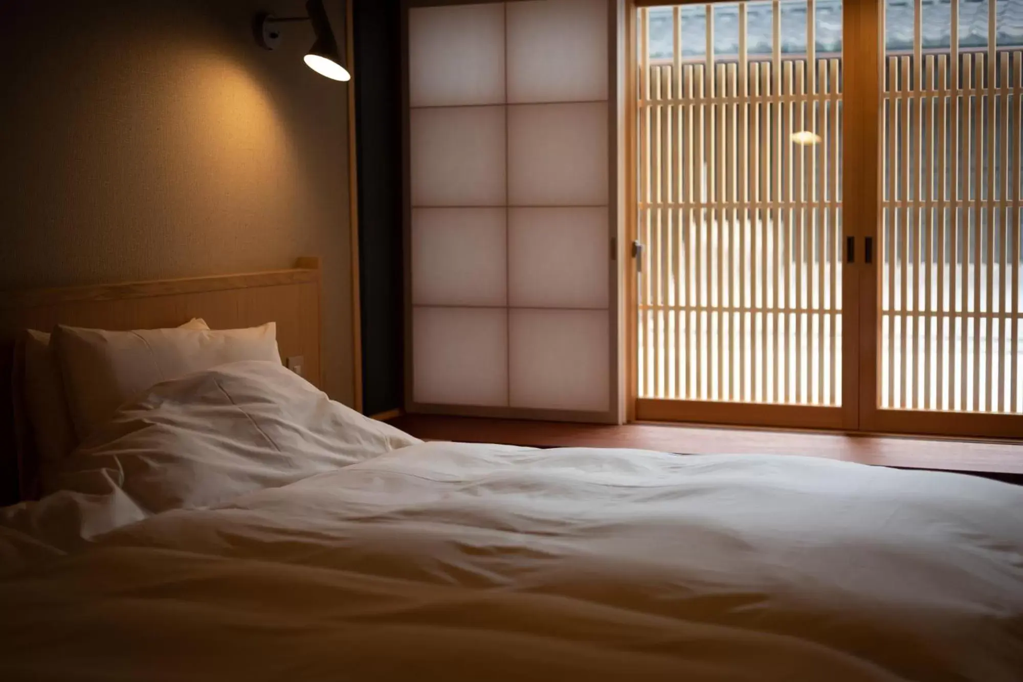 Bed in Hotel Koo Otsuhyakucho