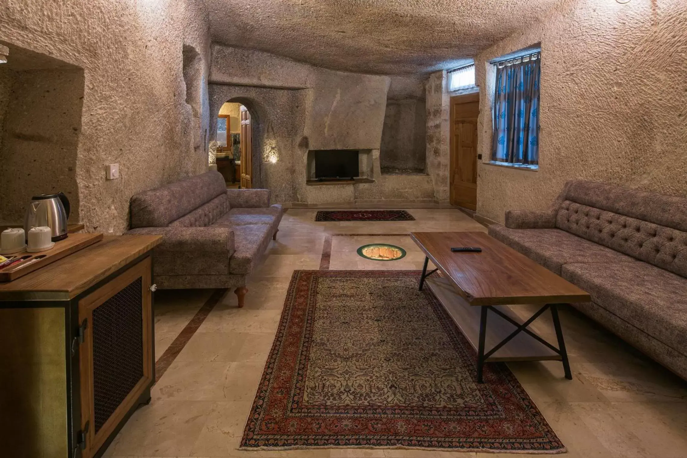 Hot Tub, Seating Area in Lunar Cappadocia Hotel