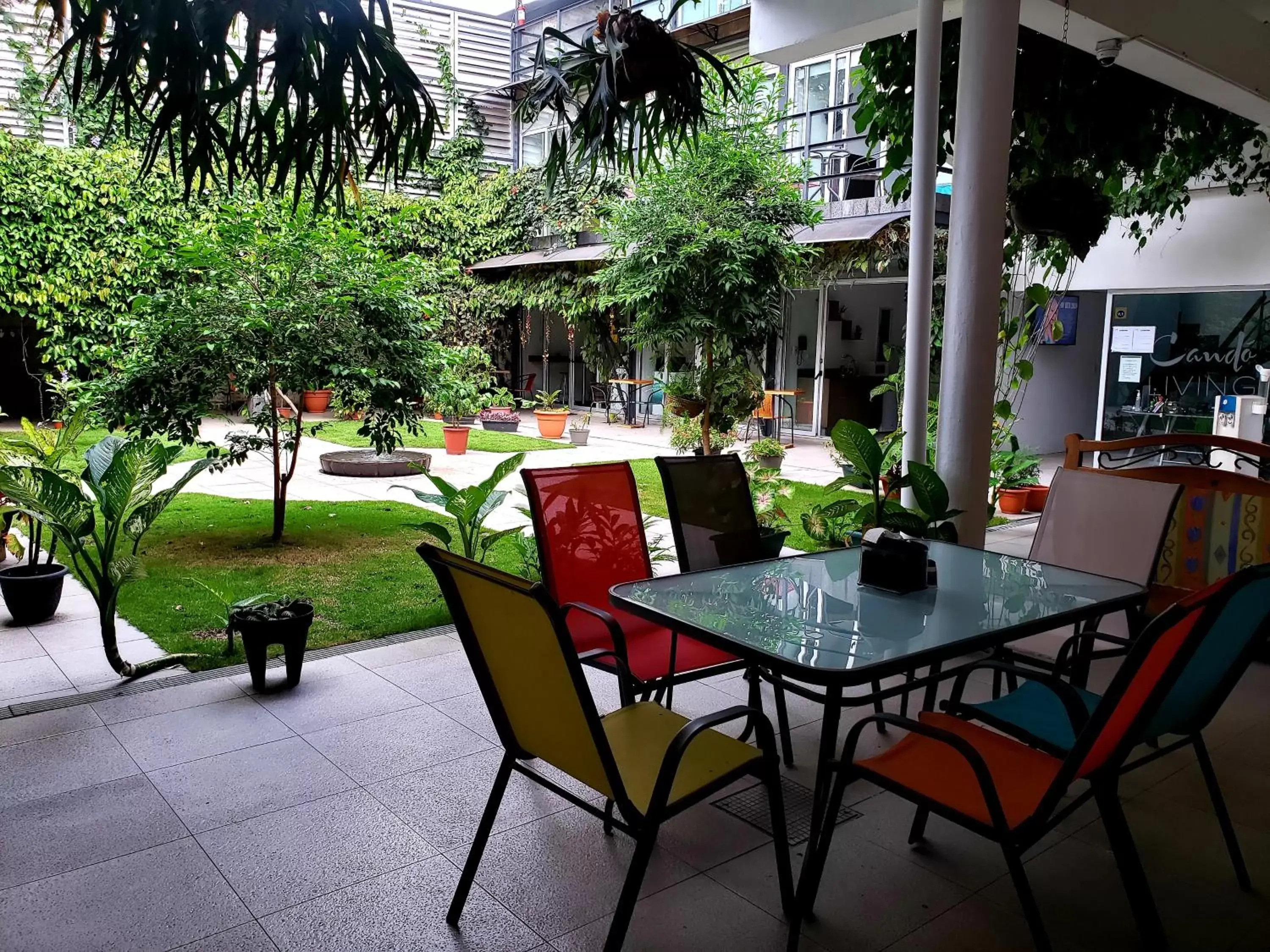 Inner courtyard view in Cando Living Apartments in Central Avenue