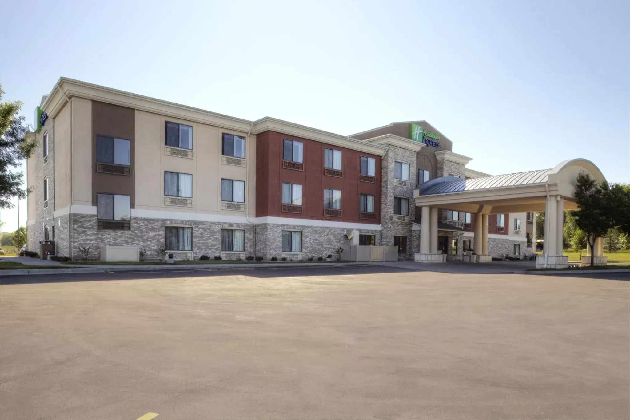 Property Building in Holiday Inn Express Billings East, an IHG Hotel