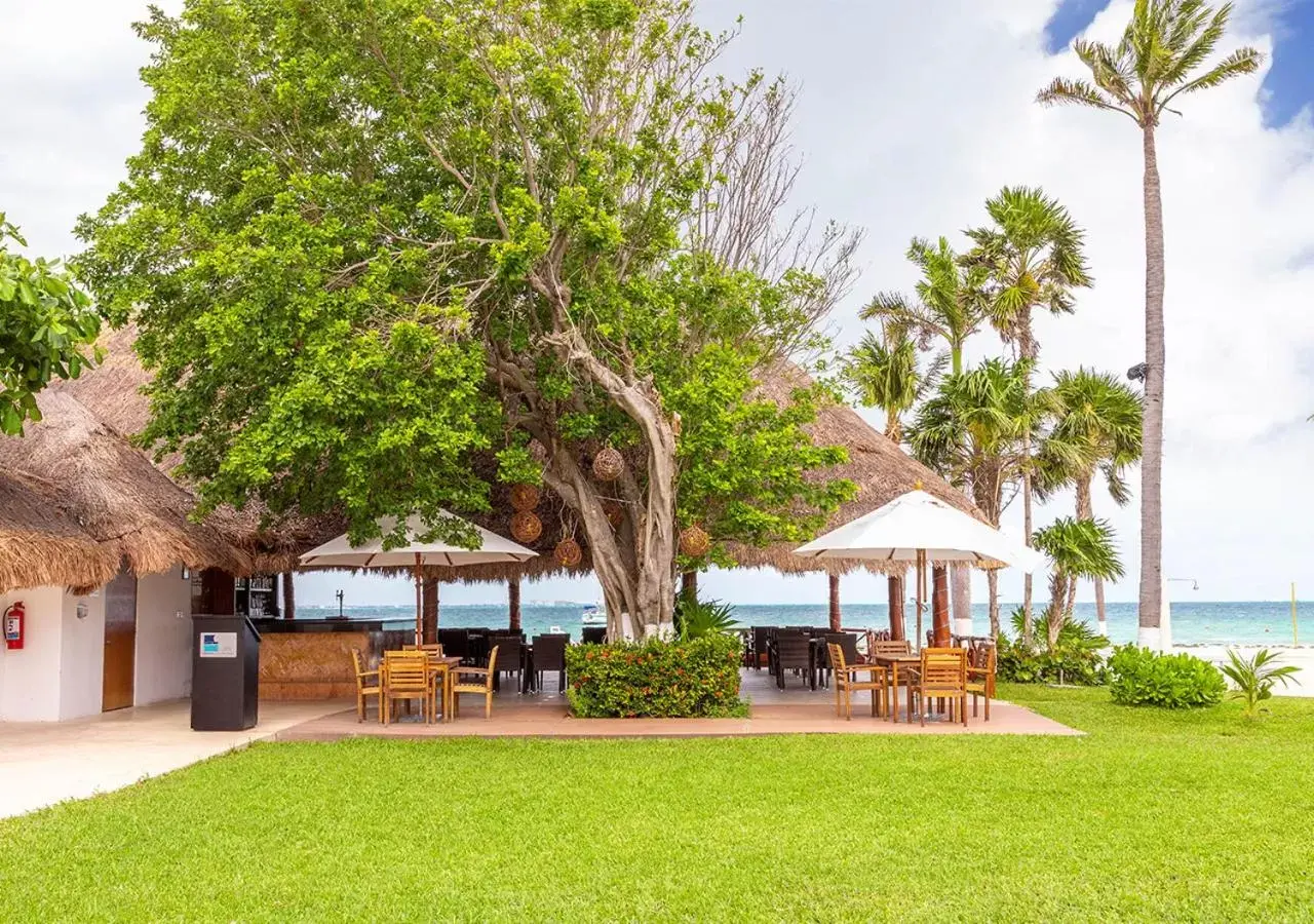 Restaurant/places to eat in Beachscape Kin Ha Villas & Suites