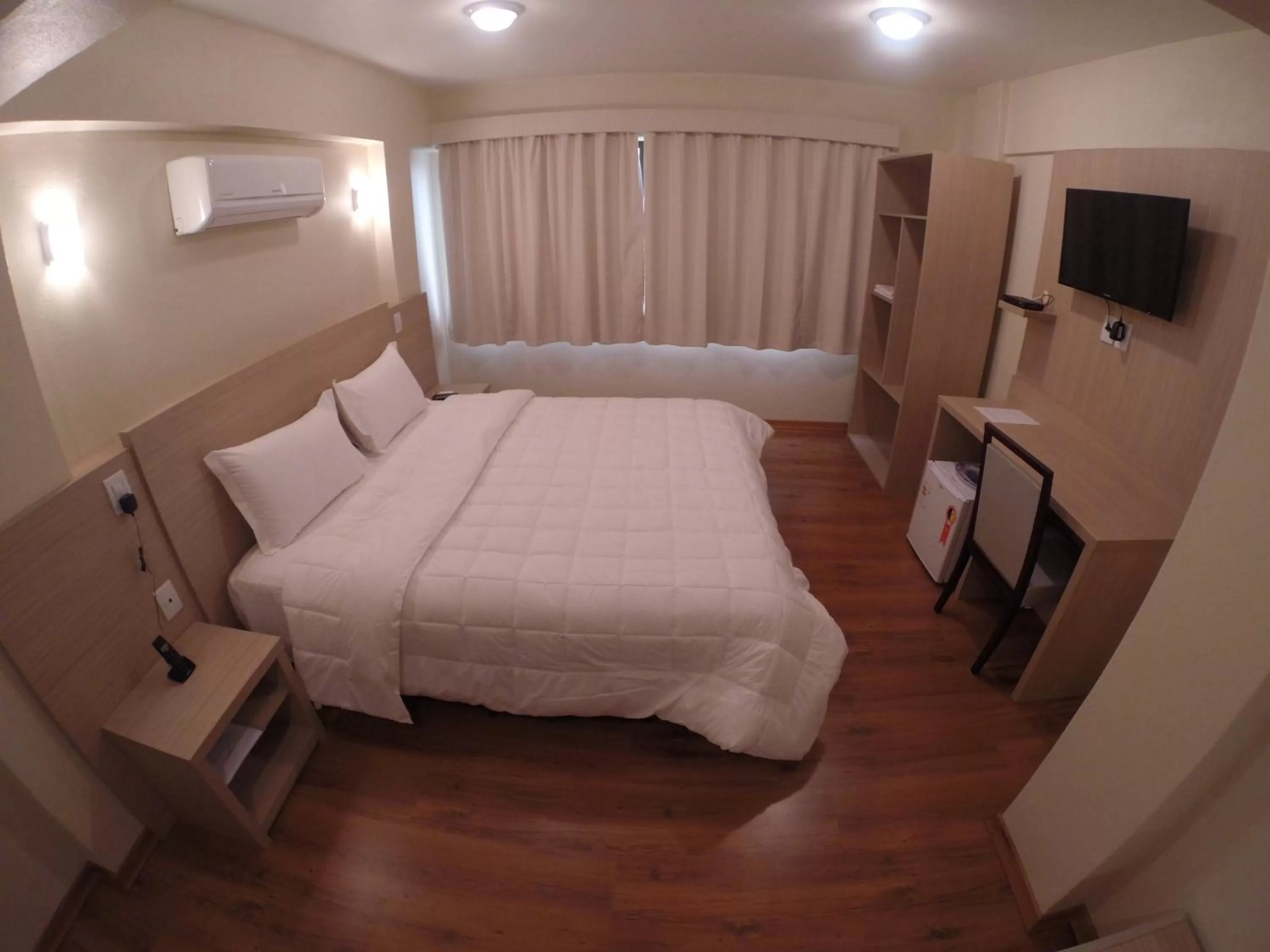 Bed in Hotel Almanara