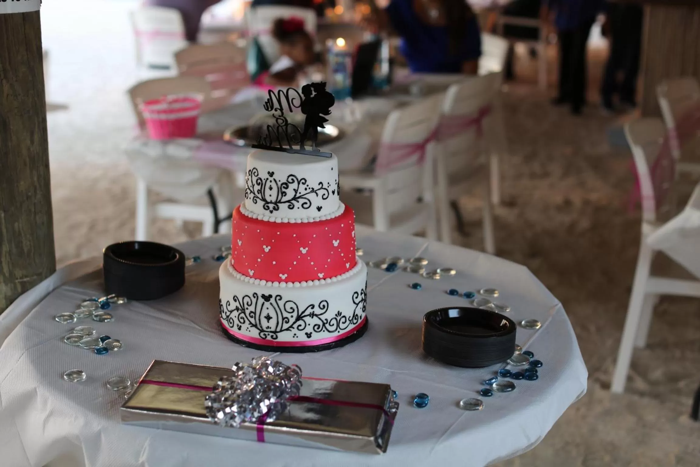 Restaurant/places to eat in Gilbert's Resort