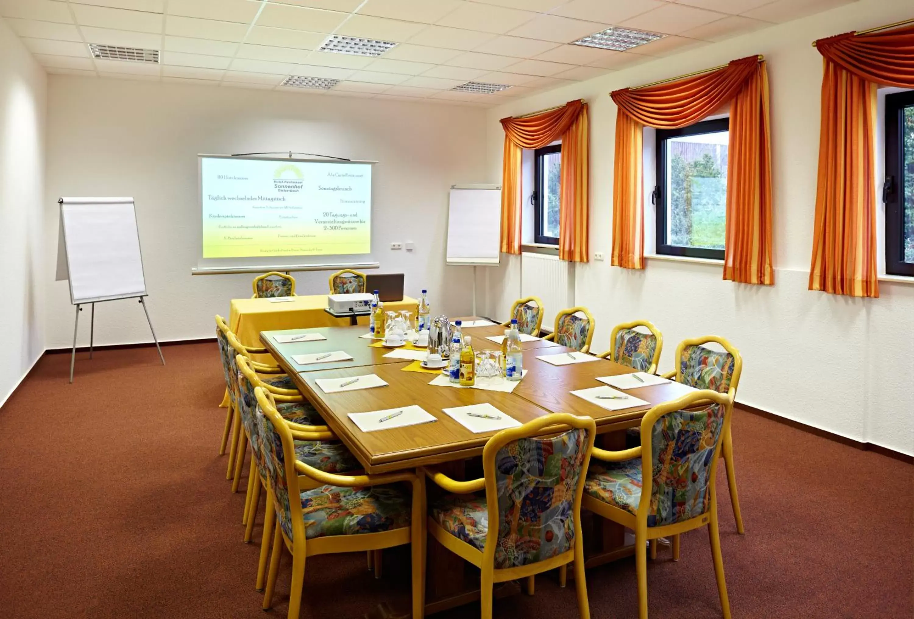 Business facilities in Sonnenhof