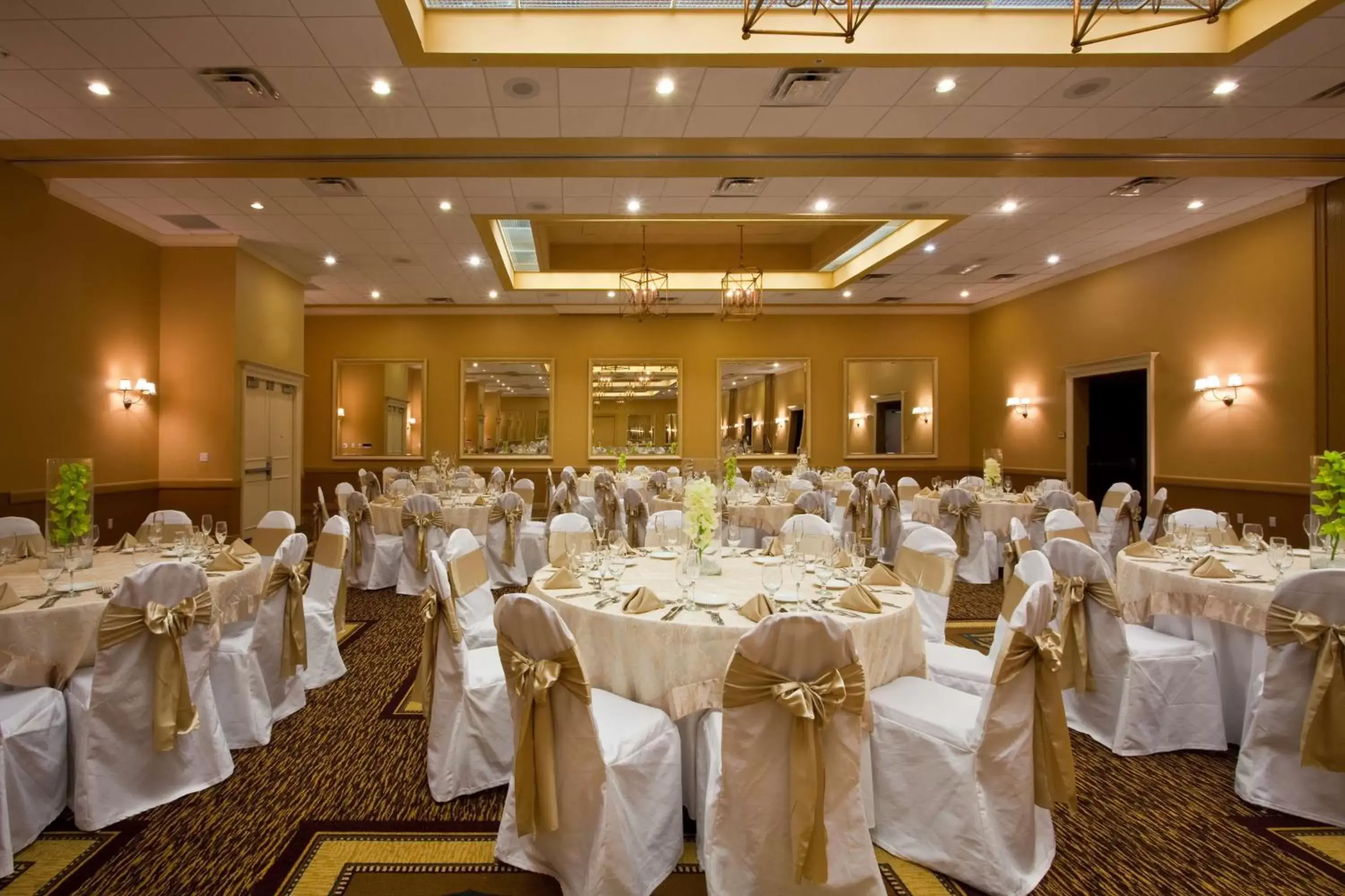 Dining area, Banquet Facilities in Embassy Suites by Hilton West Palm Beach Central