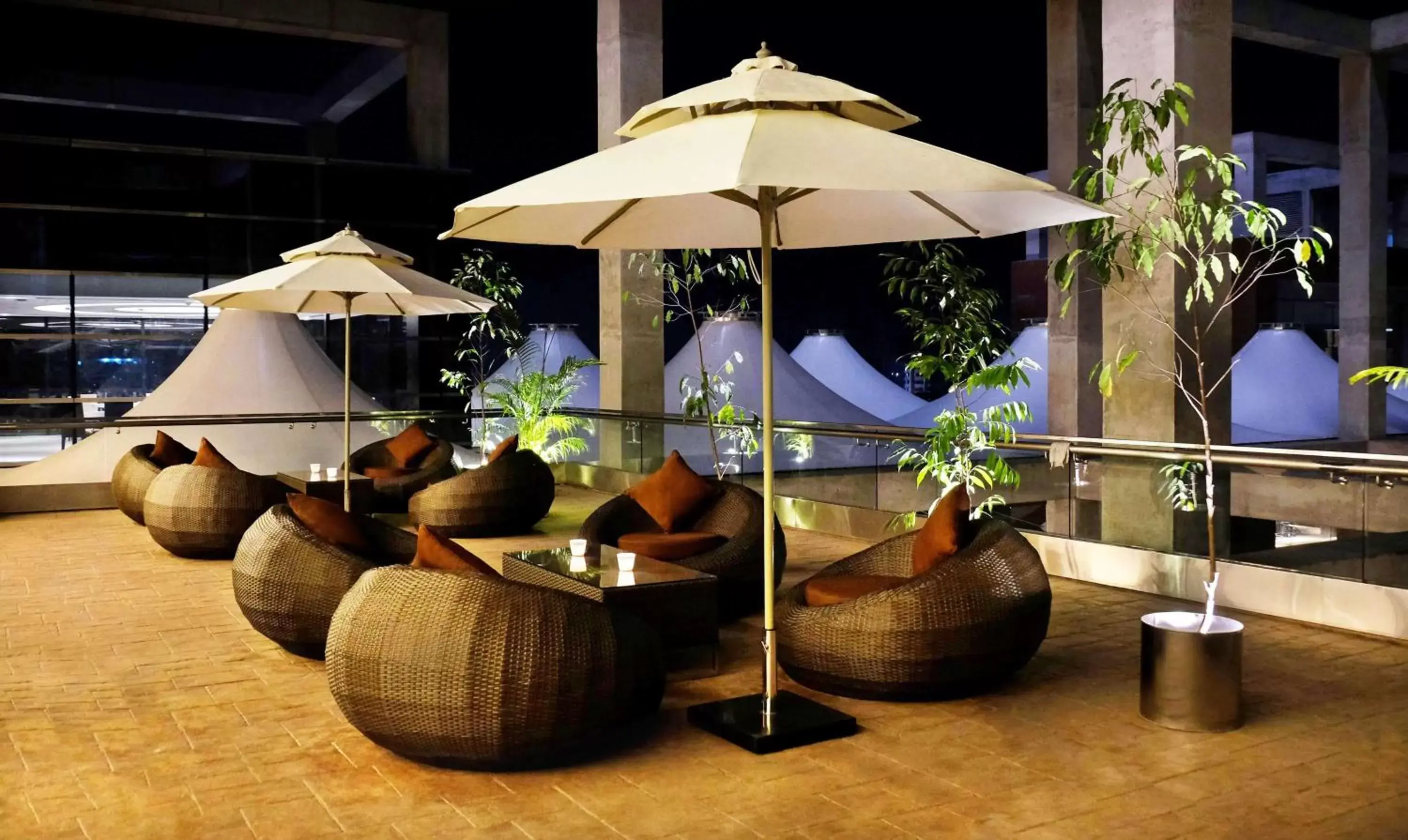 Lounge or bar in Radisson Blu Chattogram Bay View Lounge or bar in Radisson Blu Chattogram Bay View