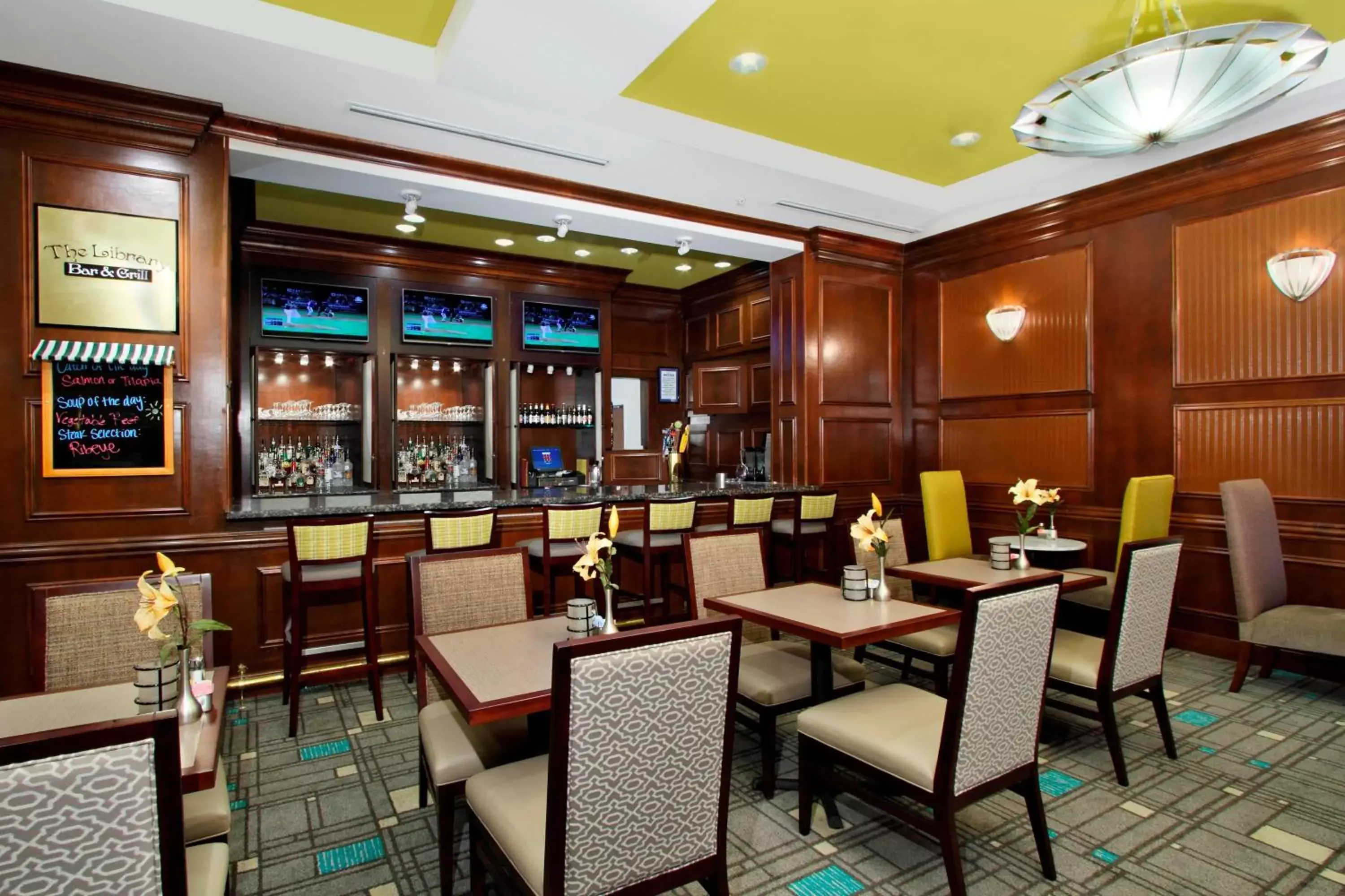 Restaurant/Places to Eat in Residence Inn DFW Airport North/Grapevine
