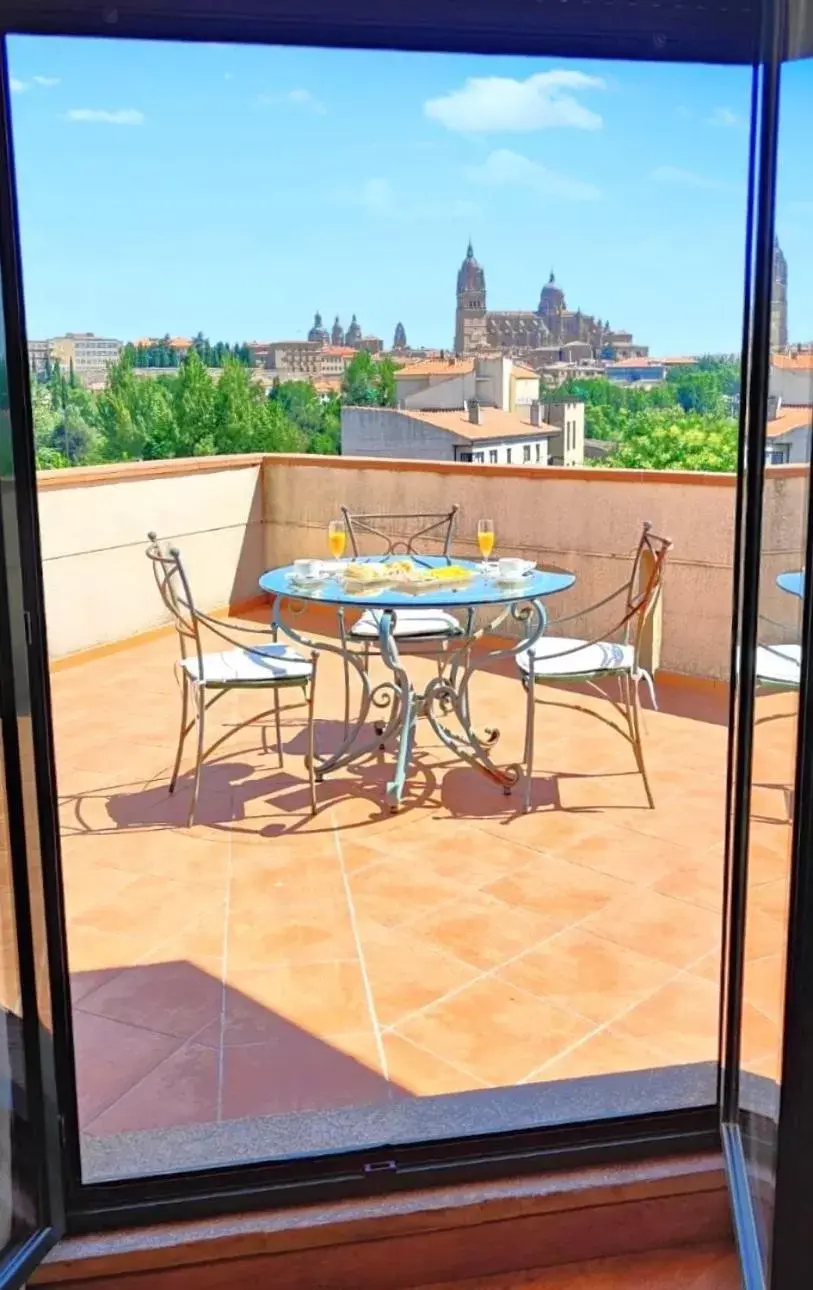 View (from property/room), Balcony/Terrace in Hotel Ele Puente Romano de Salamanca