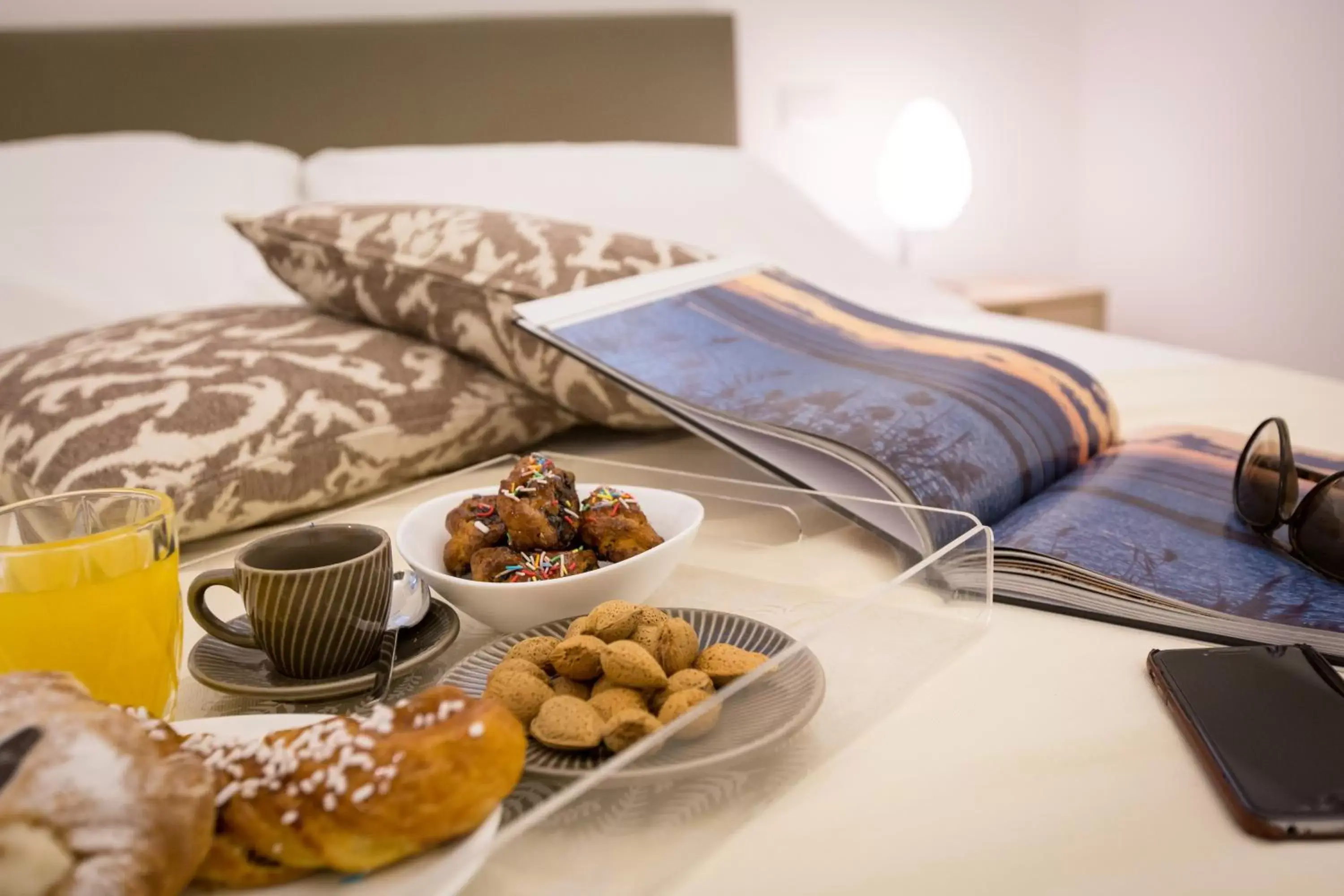 Italian breakfast, Bed in Palermo In Suite Aparthotel