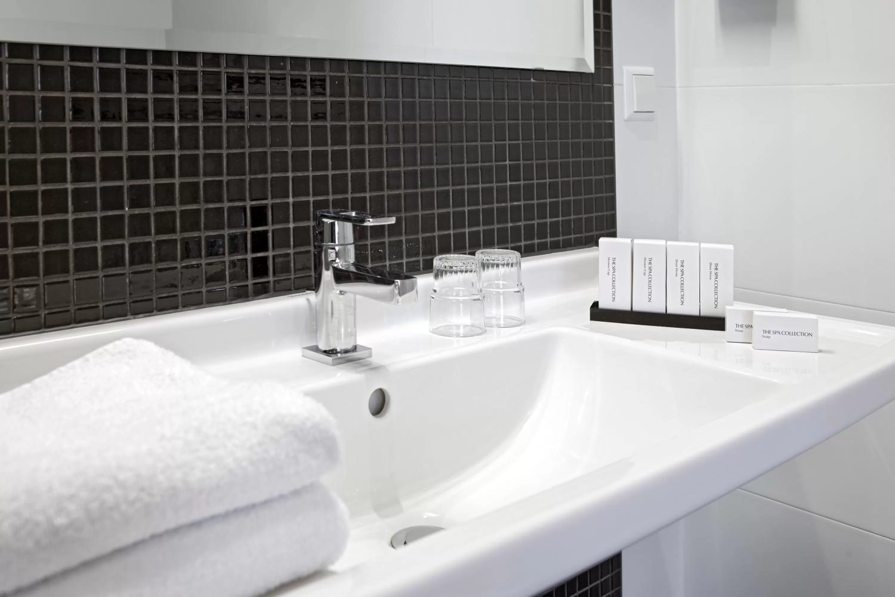 Bathroom in Nova Hotel