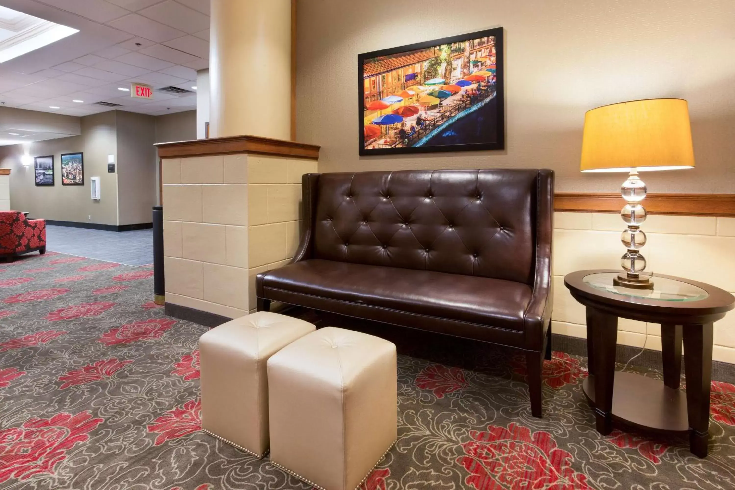 On site, Seating Area in Drury Inn & Suites San Antonio Riverwalk