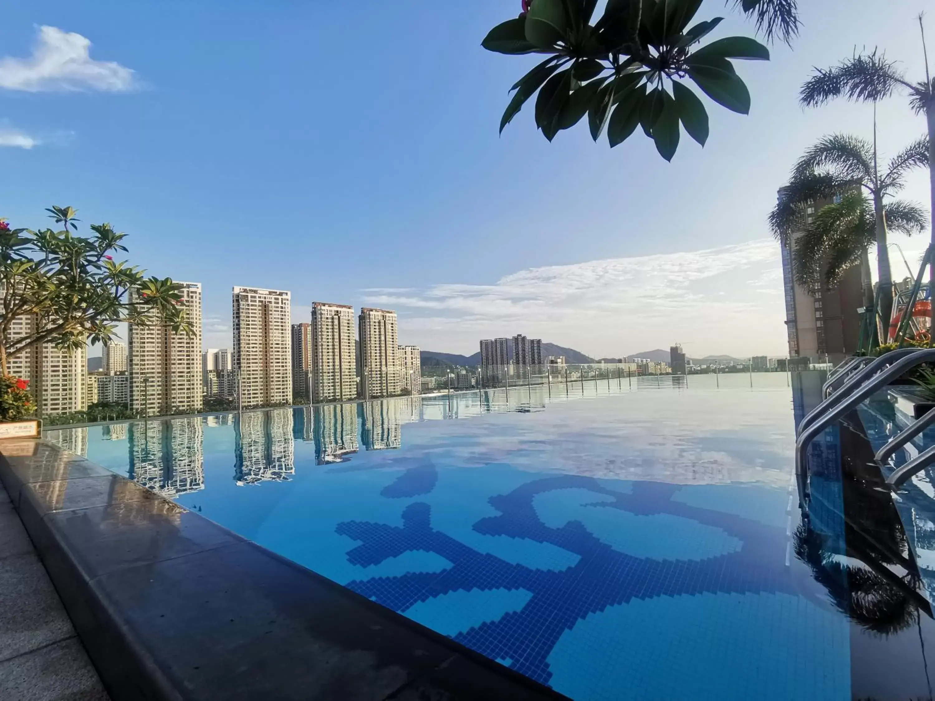 Swimming pool in Hyatt Place Zhuhai Jinshi Swimming pool in Hyatt Place Zhuhai Jinshi