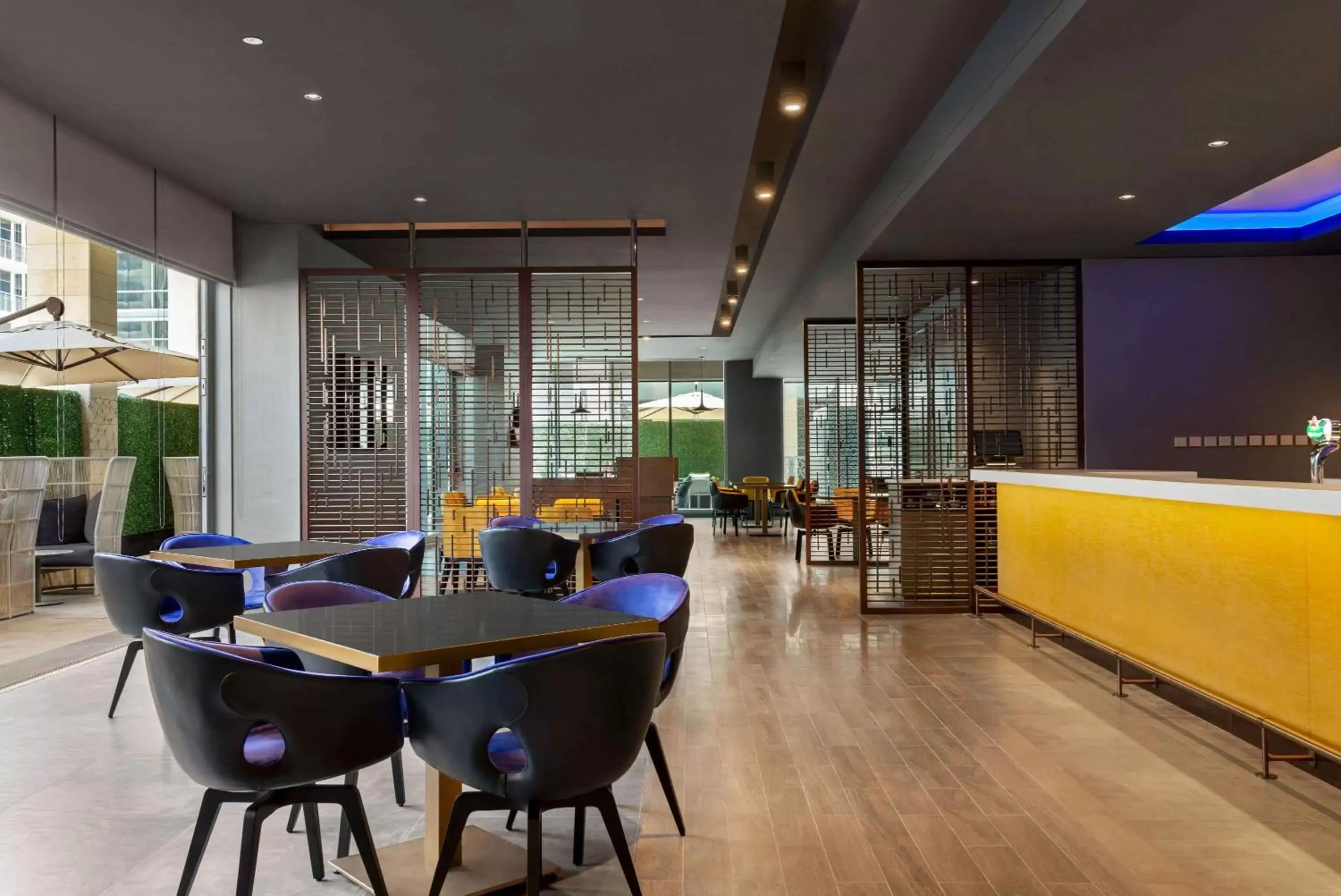 Restaurant/places to eat, Lobby/Reception in Wyndham Dubai Deira