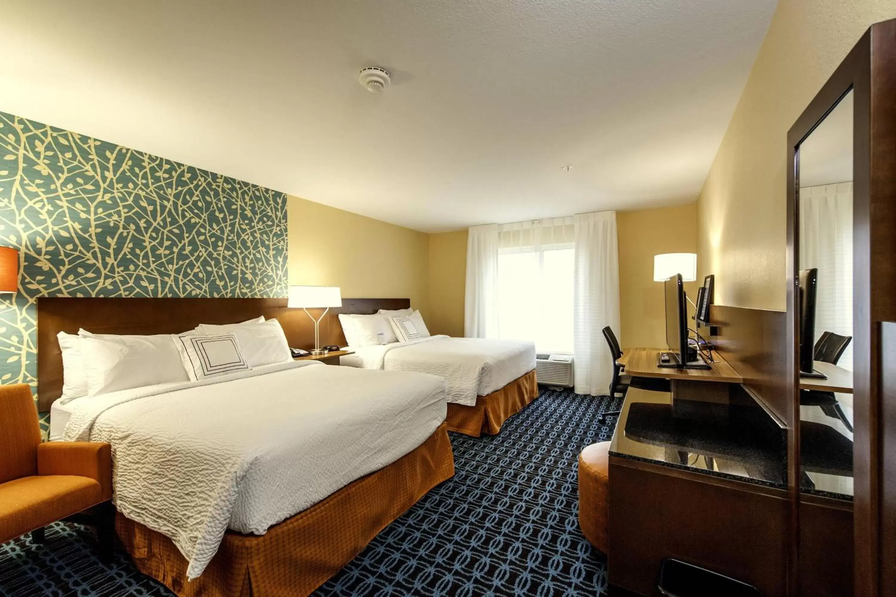 Photo of the whole room in Fairfield Inn & Suites by Marriott Meridian