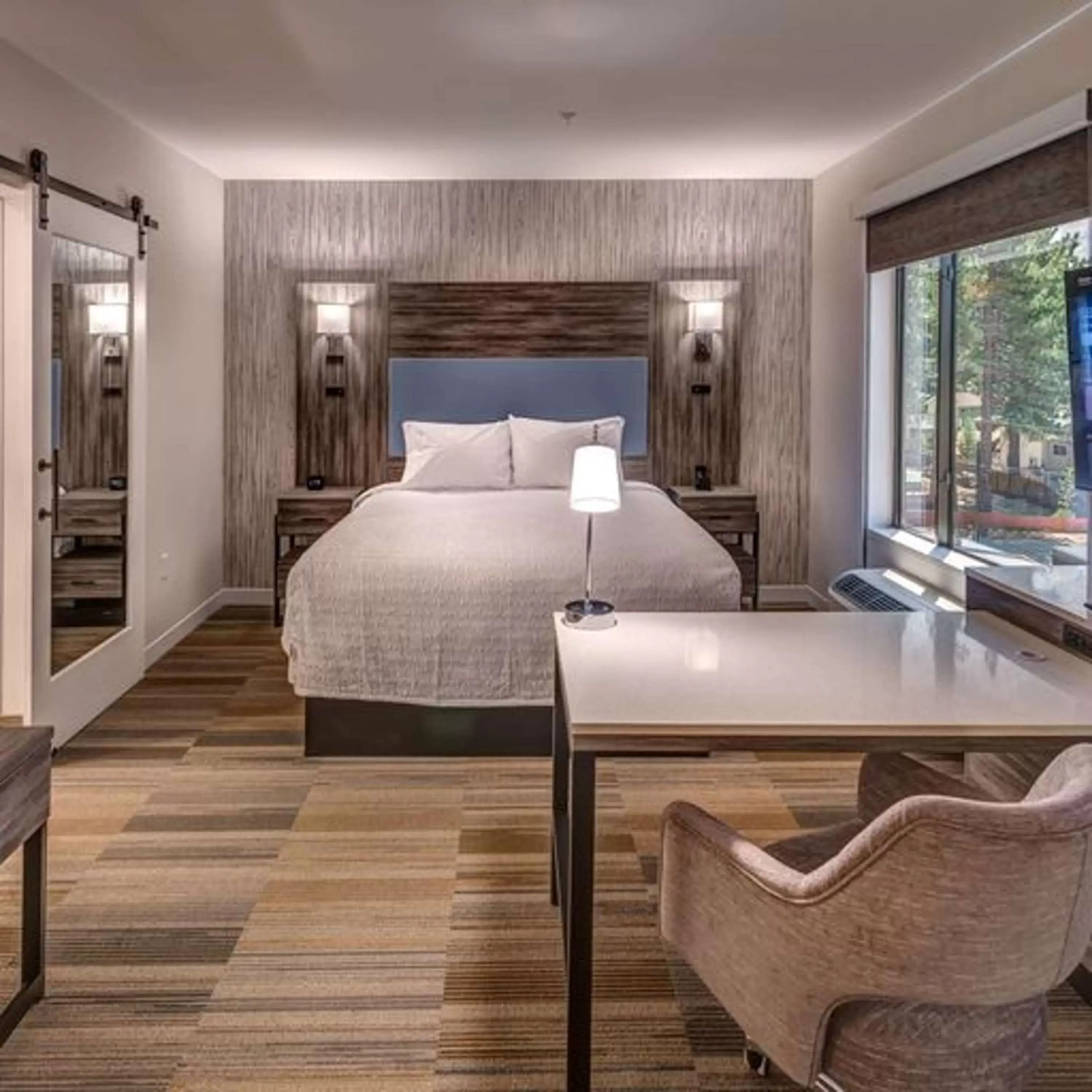 Bedroom, Bed in Hampton Inn & Suites South Lake Tahoe