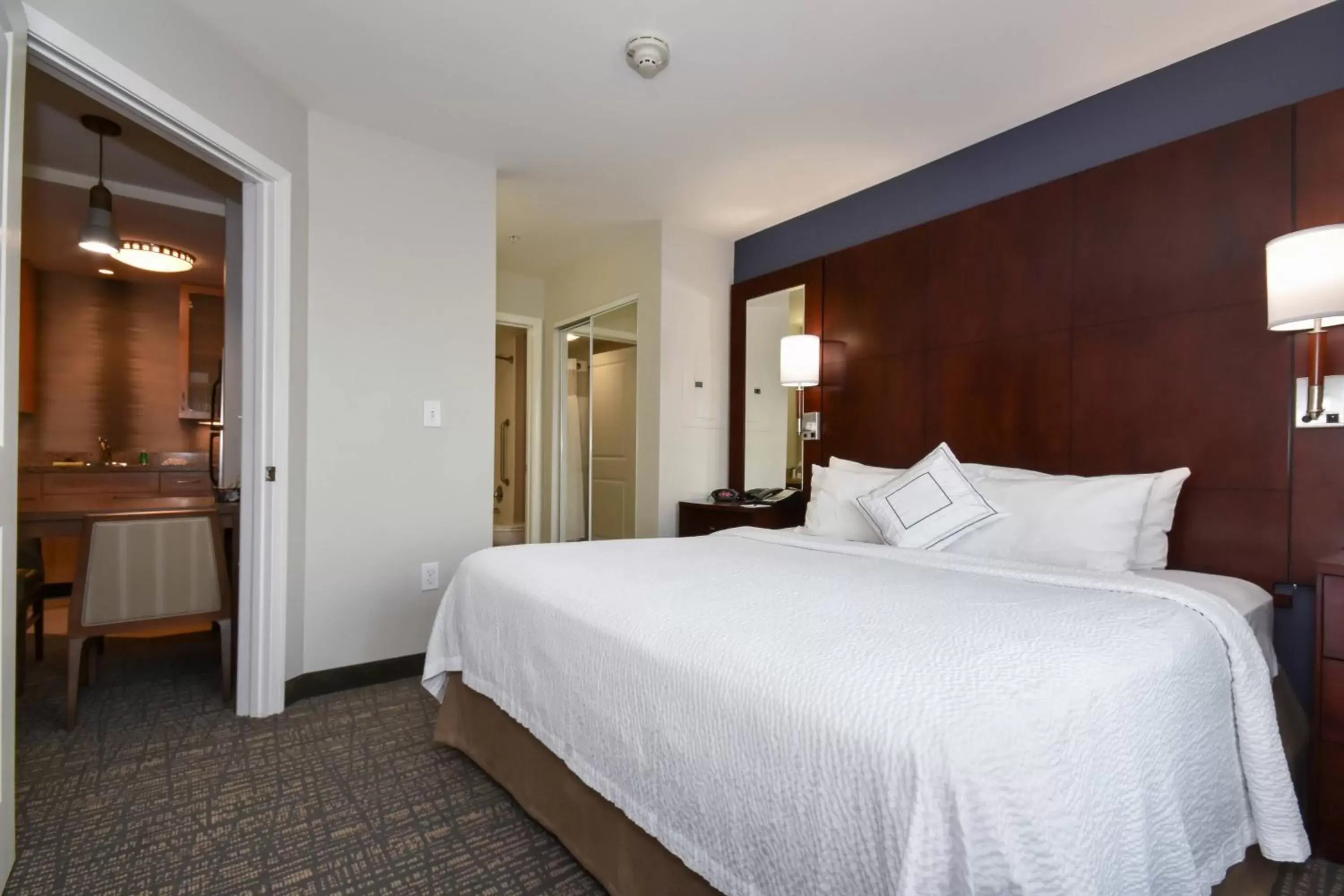 Bedroom, Bed in Residence Inn Charlotte Concord